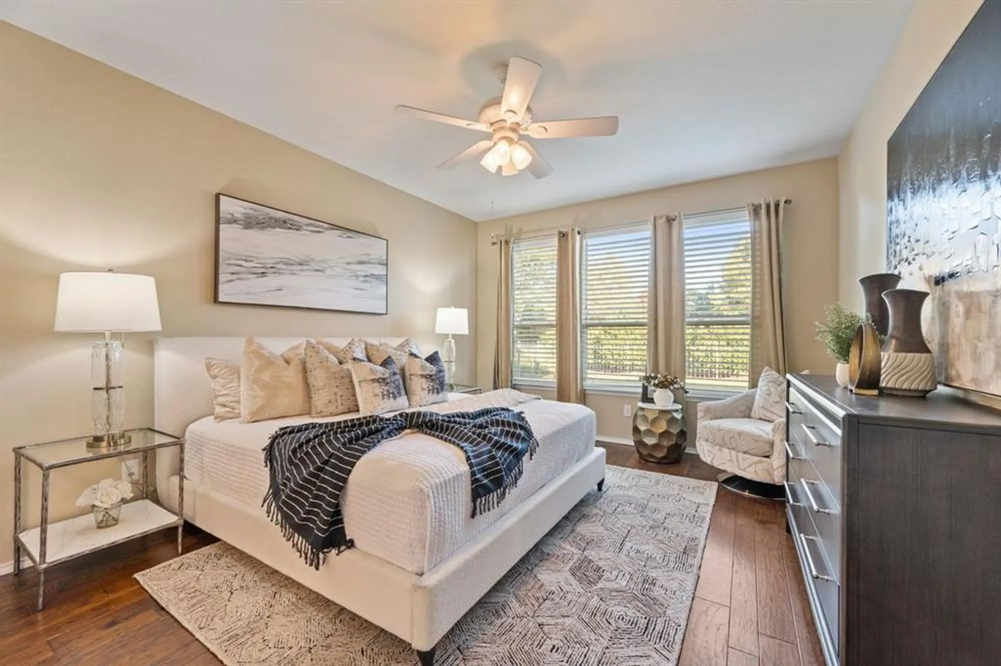 Property Slideshow image 17 of 39 | 7356 pasatiempo dr, Frisco, TX, 75036