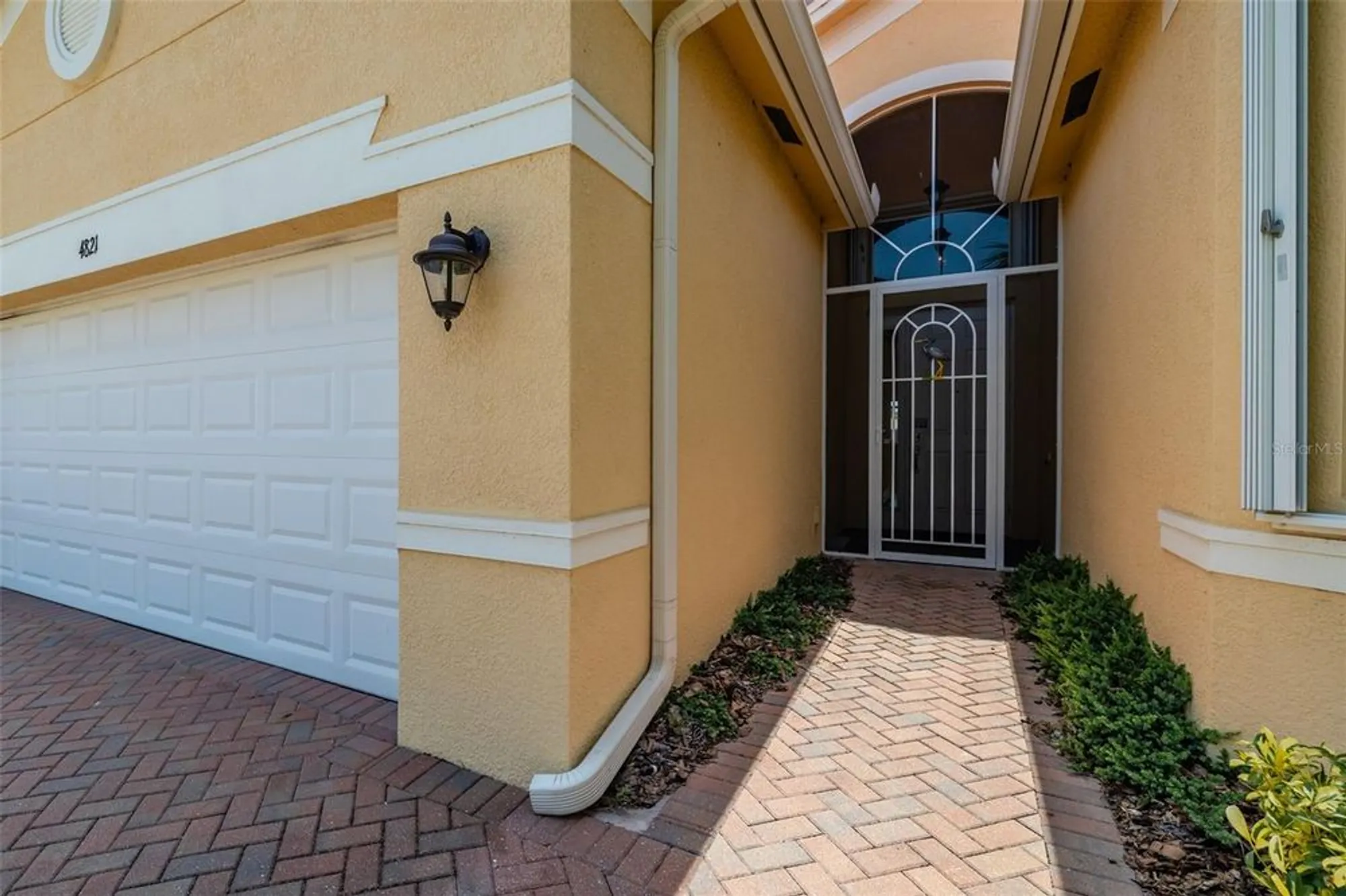 Property Slideshow image 5 of 92 | 4821 grand banks dr, Wimauma, FL, 33598