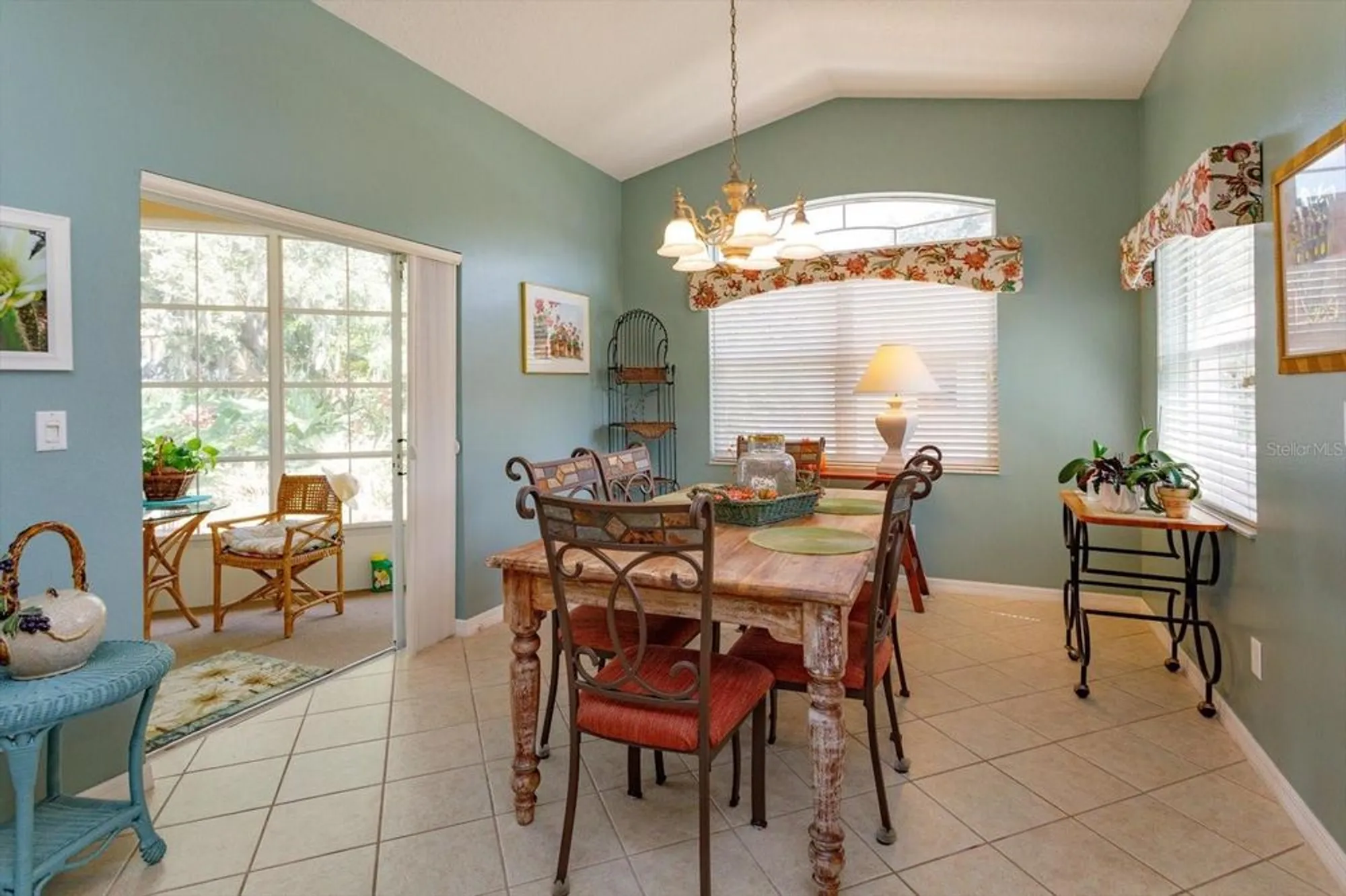 Property Slideshow image 12 of 28 | 5401 essex ct, Leesburg, FL, 34748