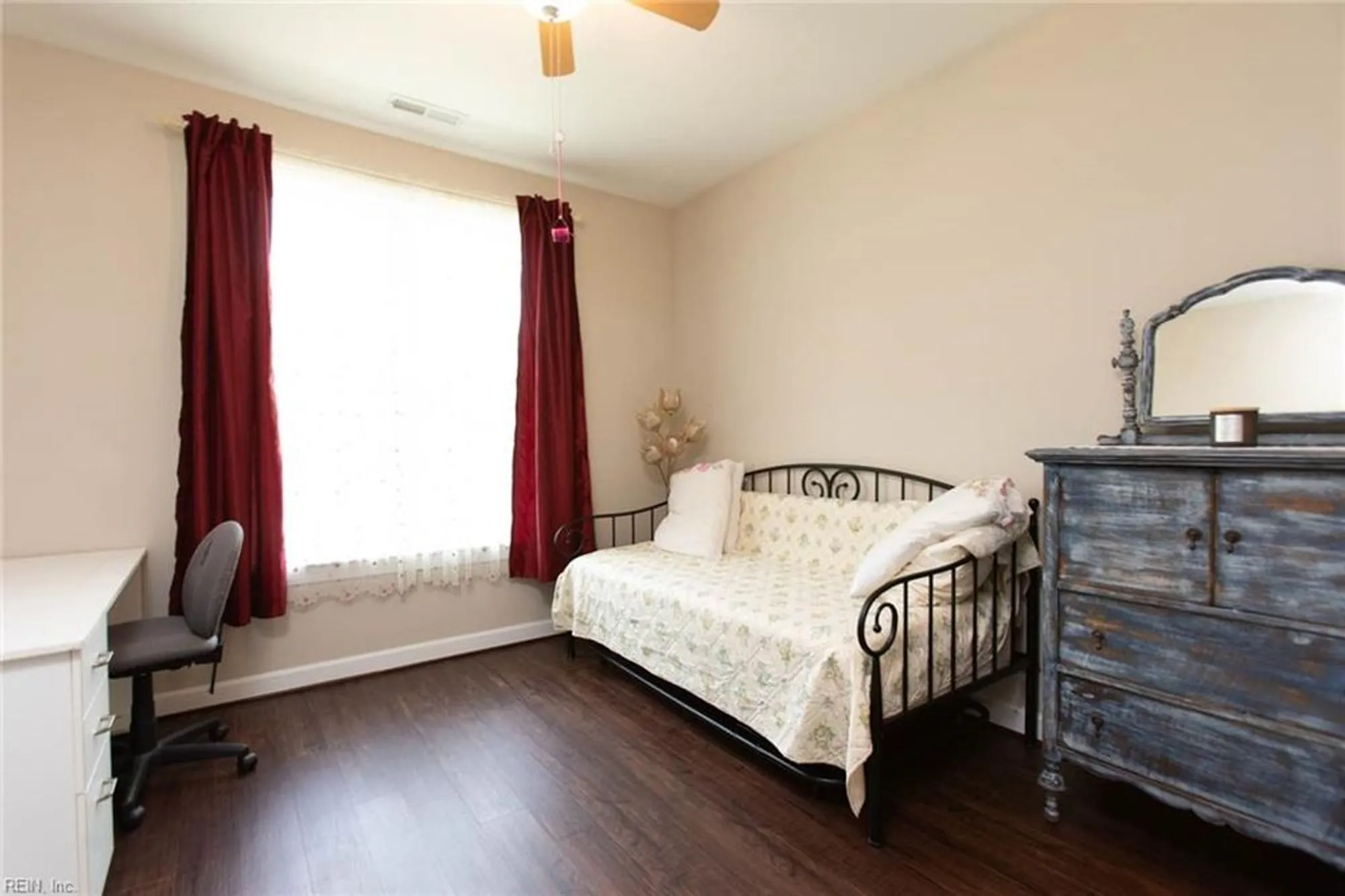 Property Slideshow image 24 of 50 | 200 durham st, Smithfield, VA, 23430