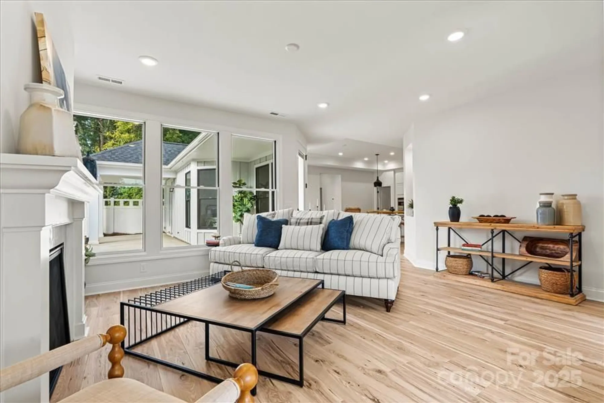 Property Slideshow image 7 of 34 | 114 alenda lux cir # 3, Mooresville, NC, 28115