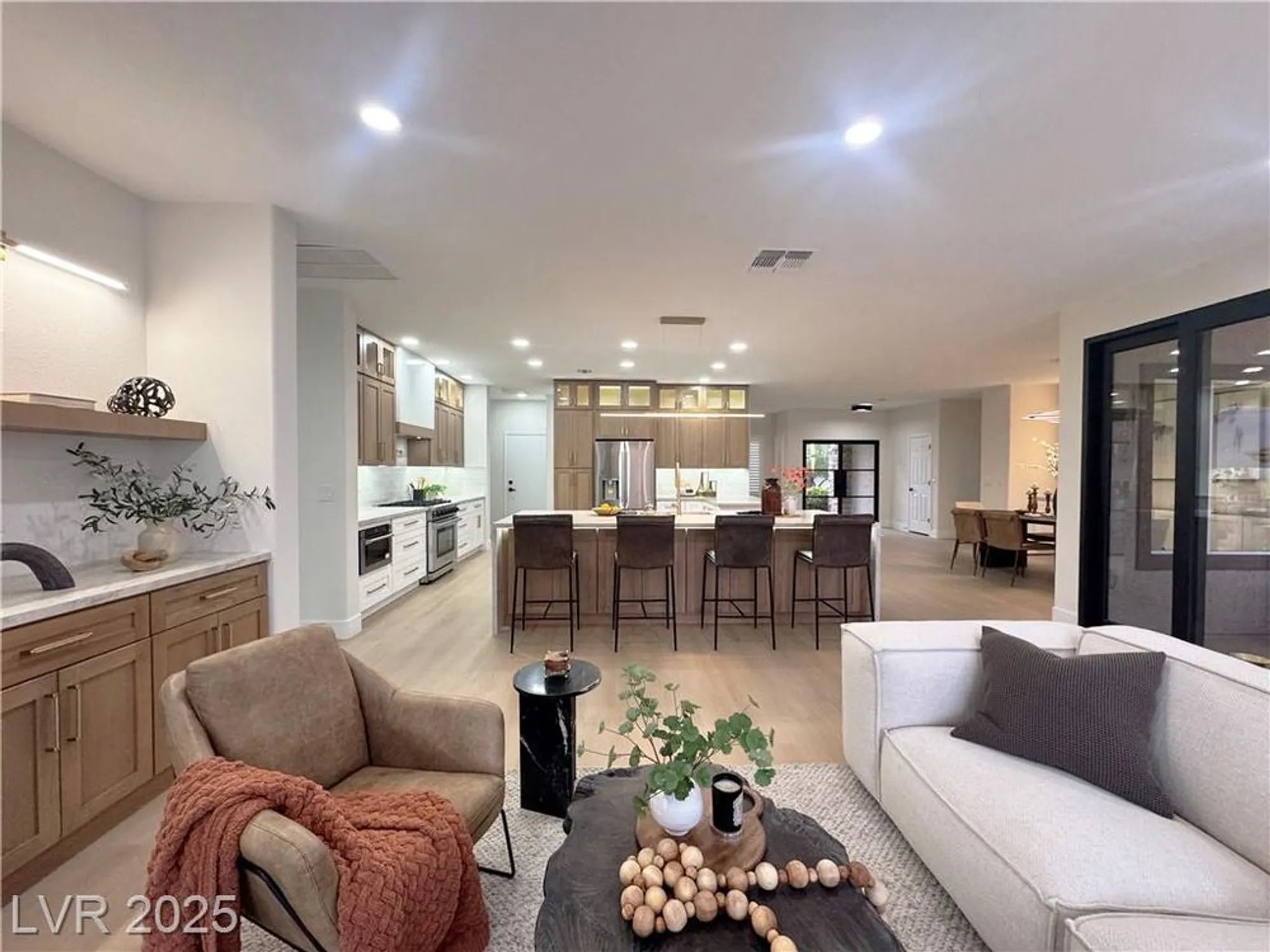 Property Slideshow image 28 of 66 | 2784 cherrydale falls dr, Henderson, NV, 89052