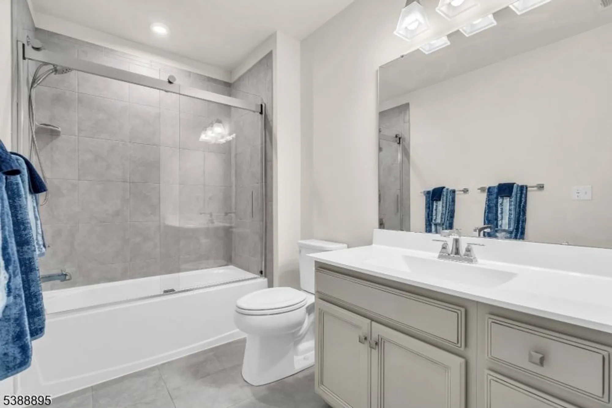 Property Slideshow image 17 of 24 | 11 sharp shinned ct, Washington, NJ, 07882