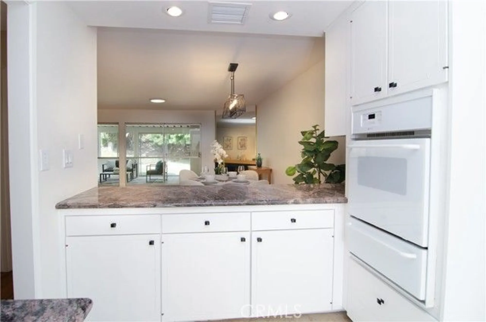 Property Slideshow image 14 of 44 | 26701 oak branch cir, Newhall, CA, 91321
