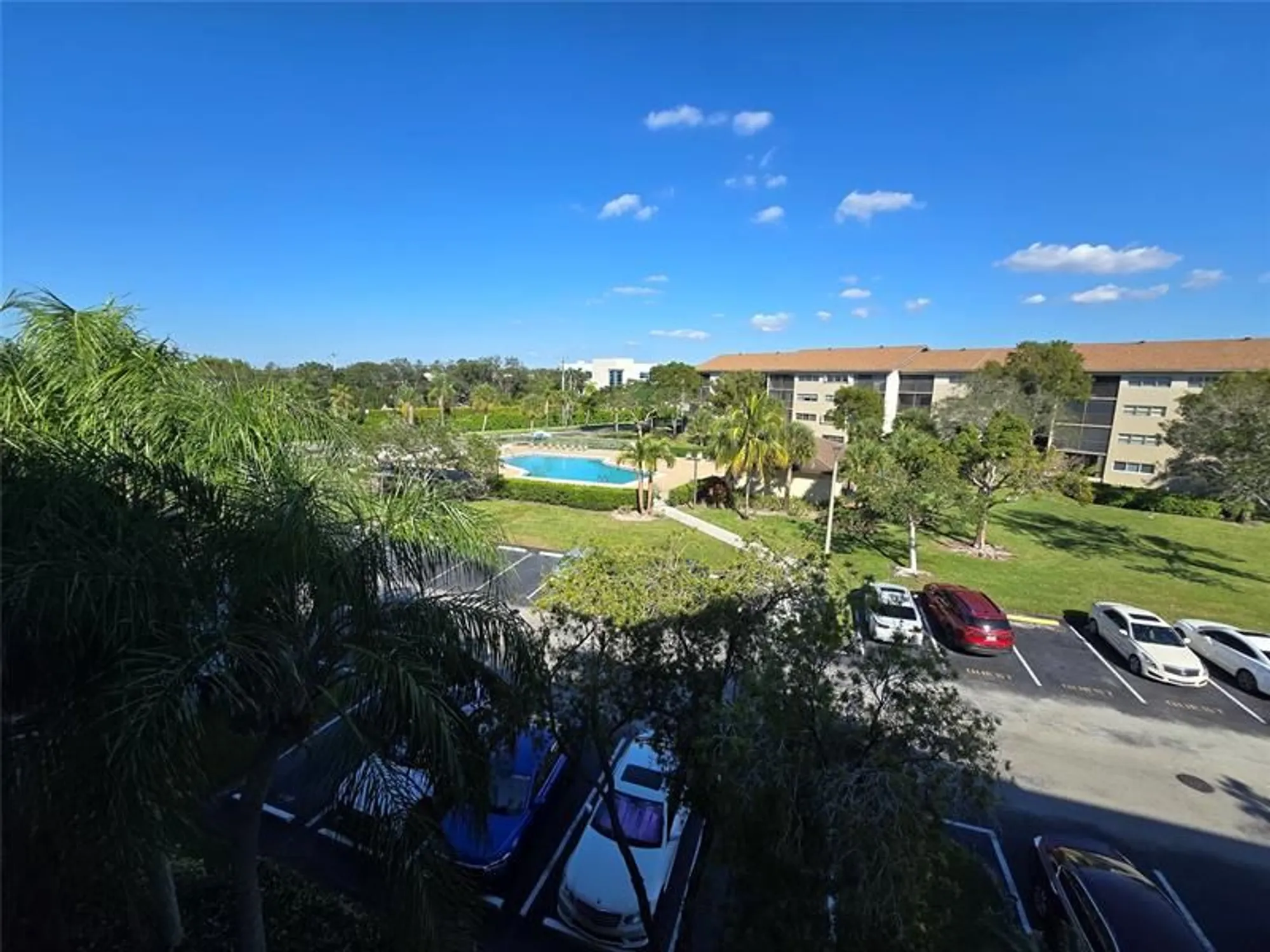 Property Slideshow image 5 of 27 | 550 sw 138th ave 402k, Pembroke Pines, FL, 33027
