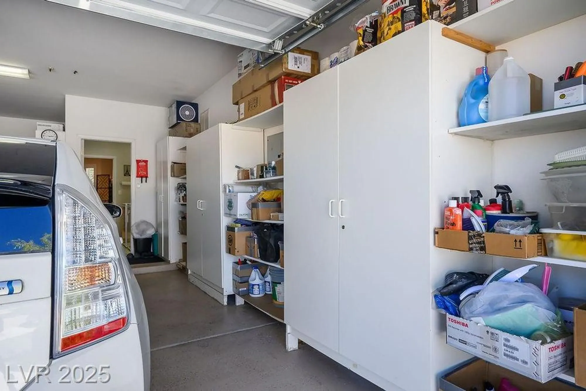 Property Slideshow image 19 of 74 | 10409 longwood dr, Las Vegas, NV, 89134