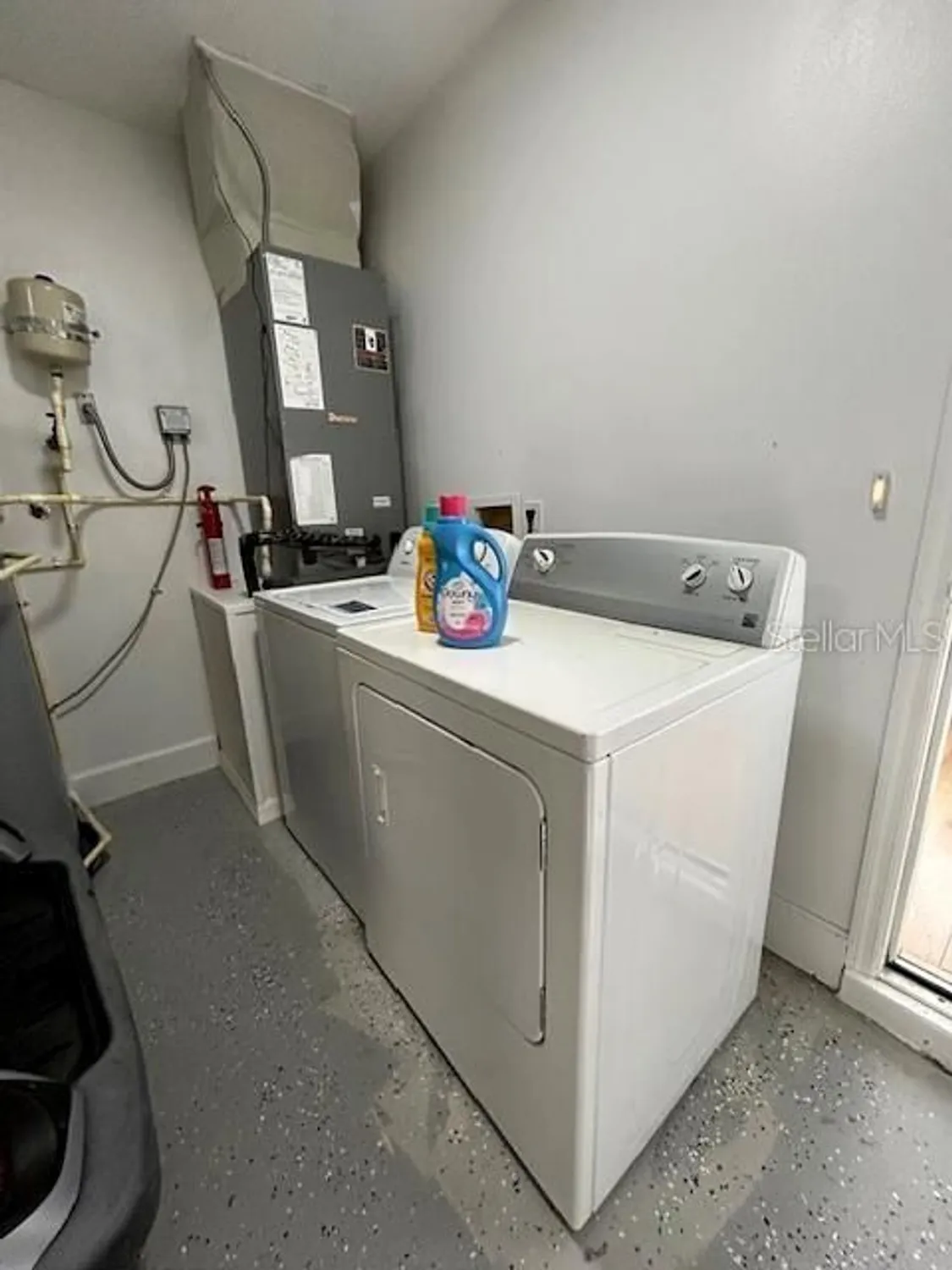 Property Slideshow image 31 of 41 | 528 valencia pl, Lady Lake, FL, 32159