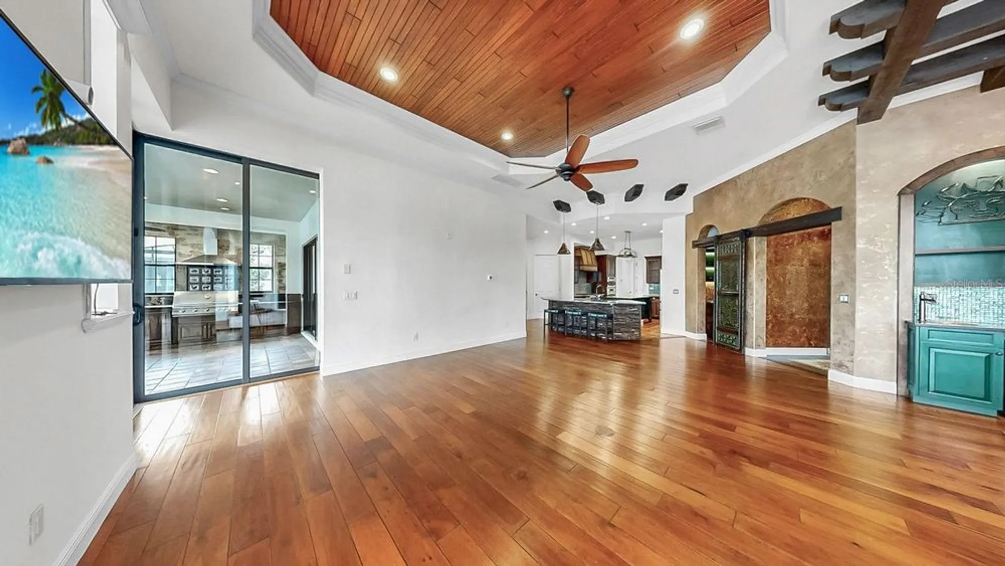 Property Slideshow image 15 of 82 | 5417 tybee island dr, Apollo Beach, FL, 33572