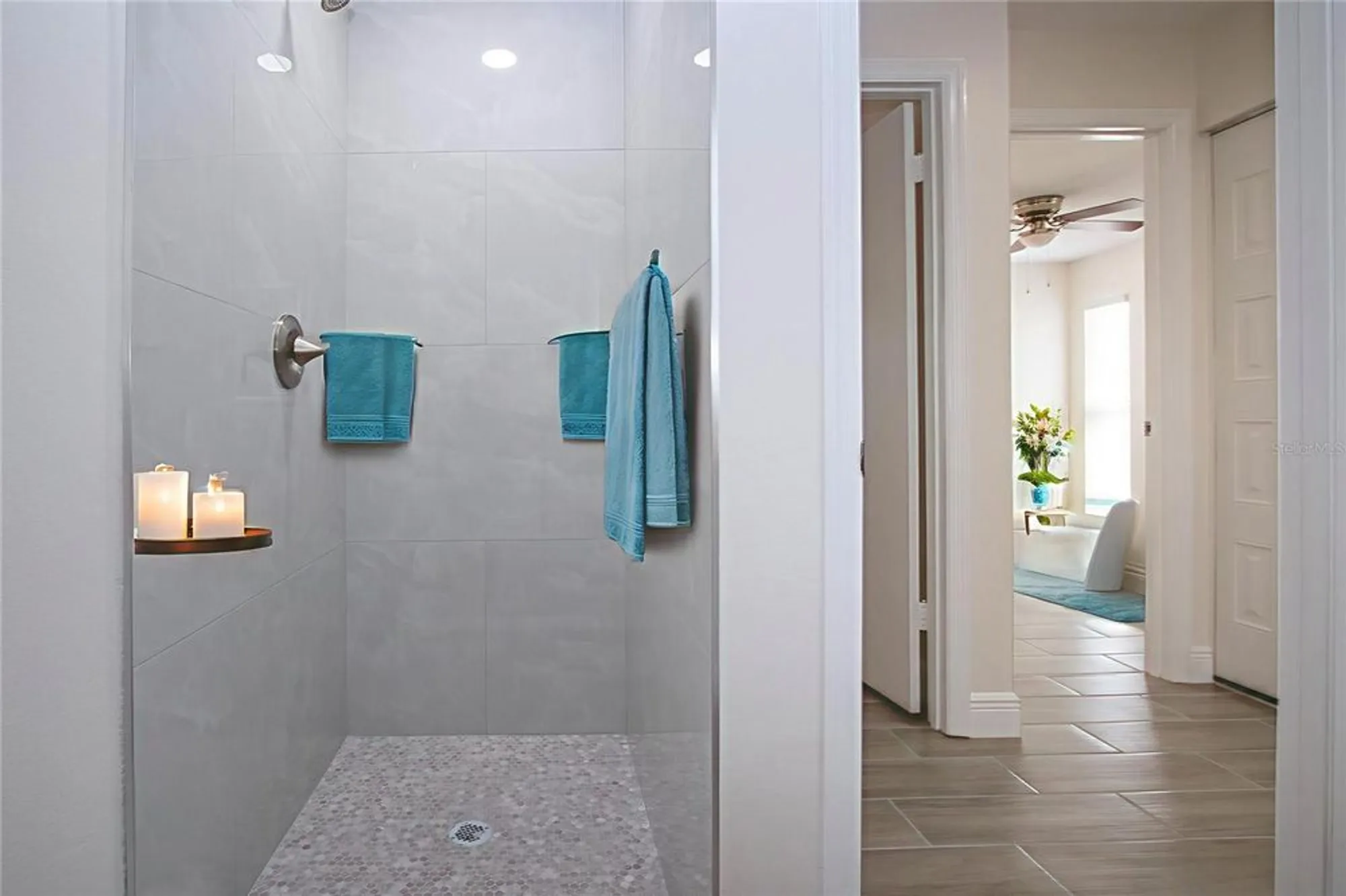 Property Slideshow image 11 of 72 | 1906 canterbury ln 20, Sun City Center, FL, 33573