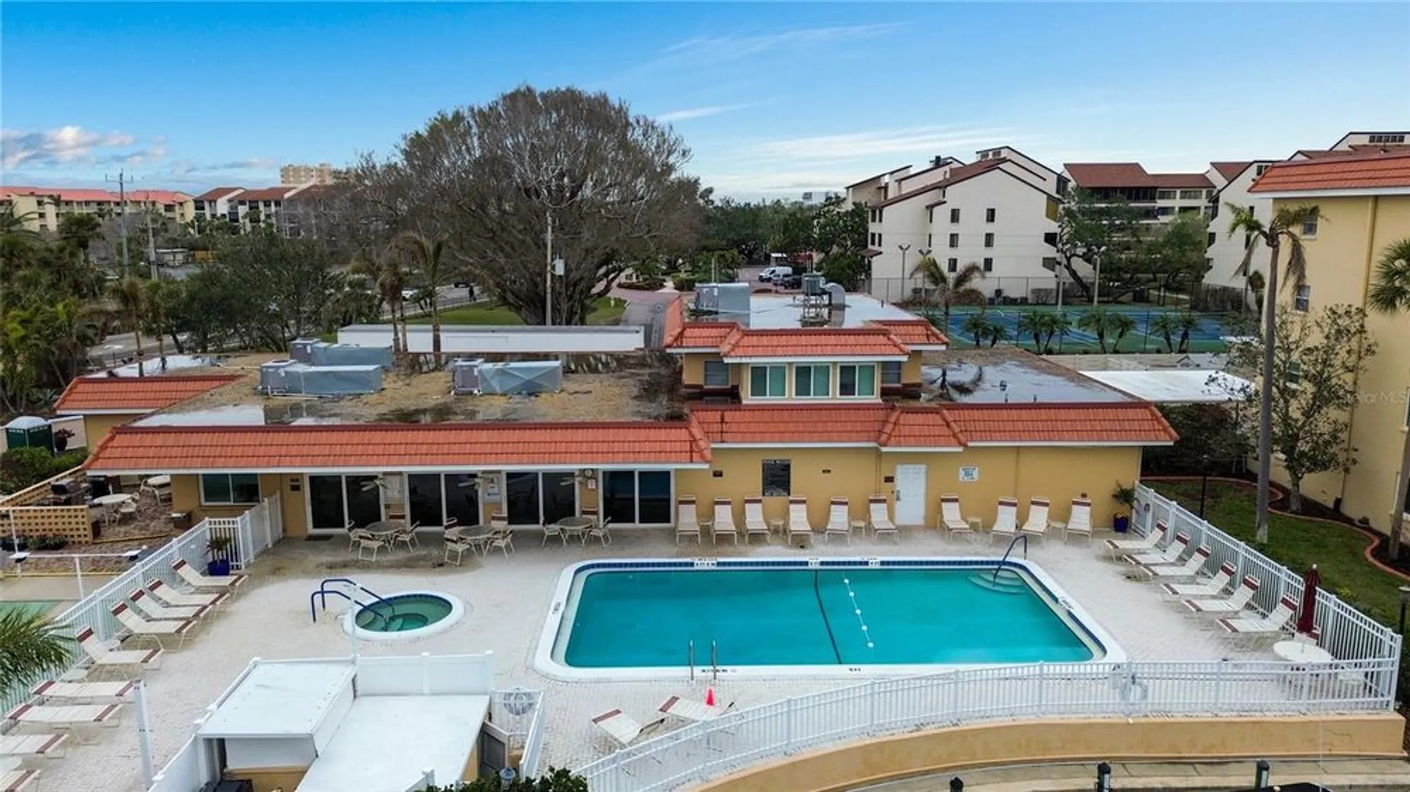 Property Slideshow image 28 of 33 | 1215 s portofino dr apt 108, Sarasota, FL, 34242