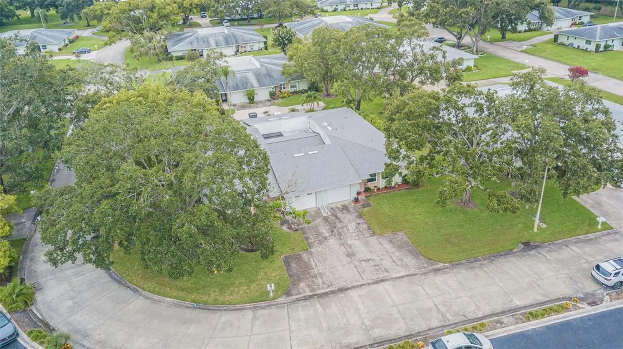 Property Slideshow image 28 of 32 | 1130 orange tree cir c, Palm Harbor, FL, 34684