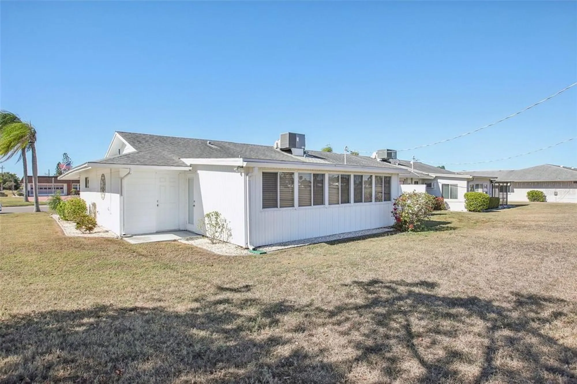 Property Slideshow image 31 of 54 | 1409 n pebble beach blvd, Sun City Center, FL, 33573