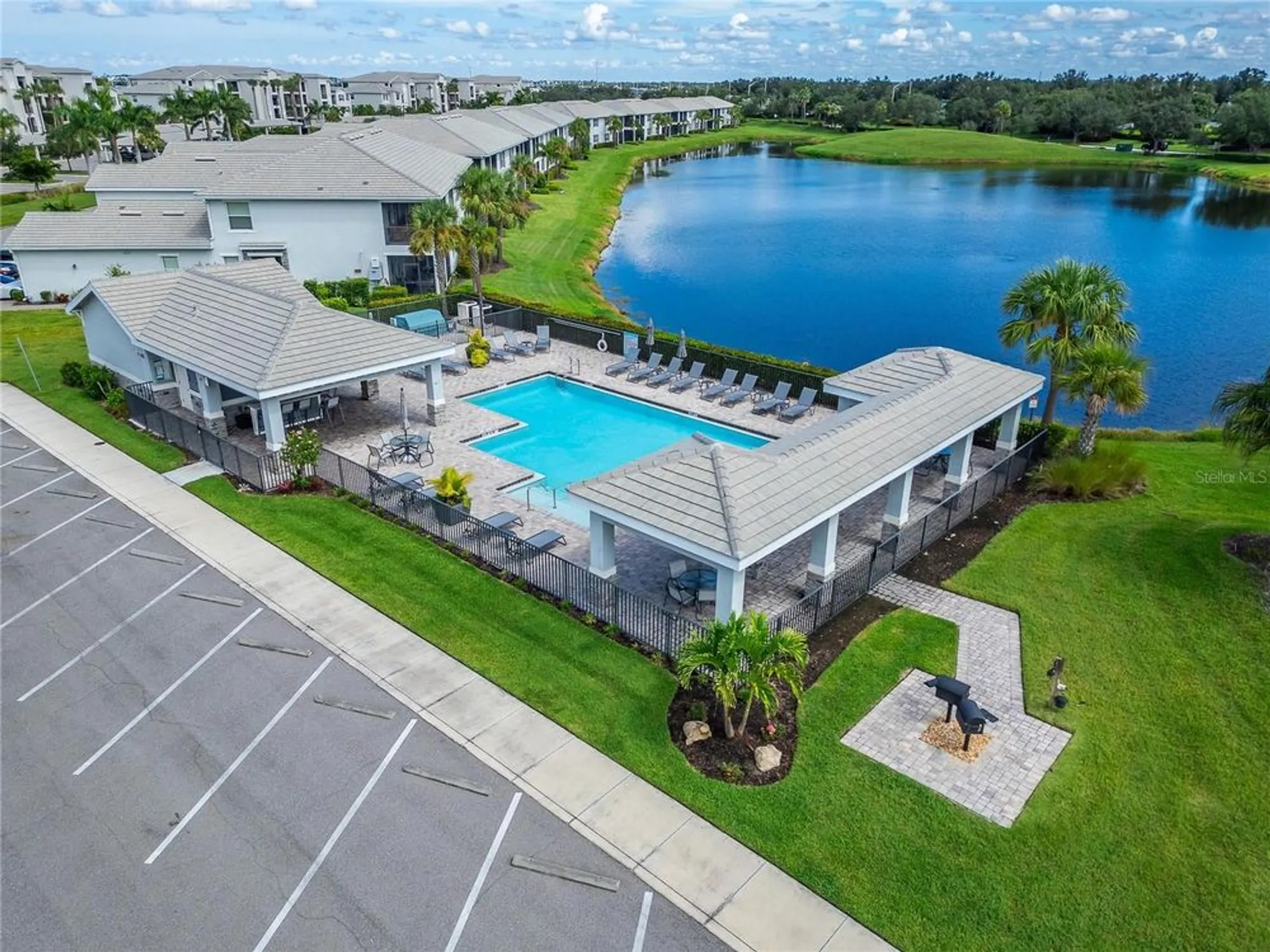 Property Slideshow image 2 of 65 | 951 tidewater shores loop # 912, Bradenton, FL, 34208