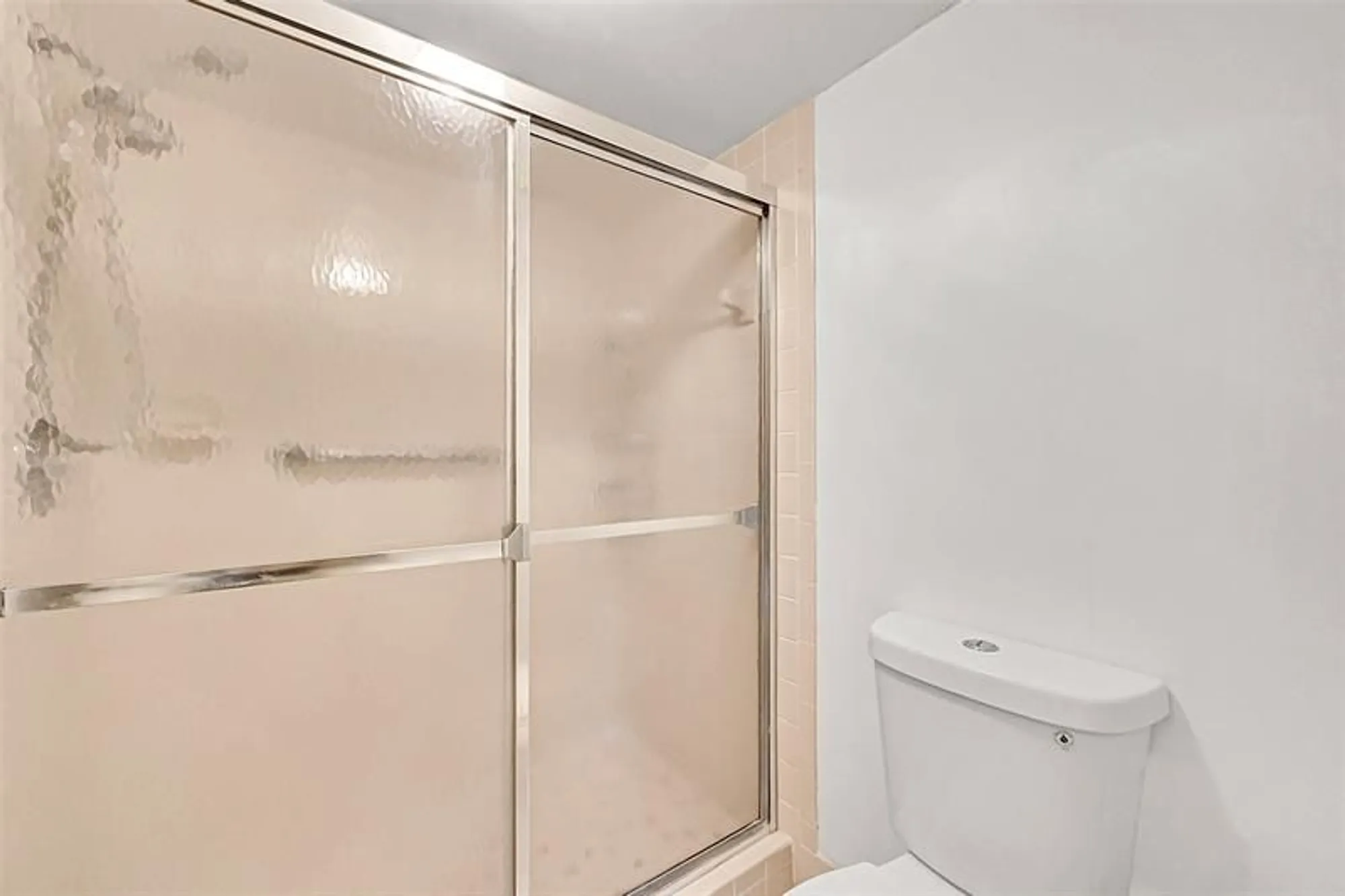 Property Slideshow image 24 of 64 | 4940 e sabal palm blvd apt 202, Tamarac, FL, 33319