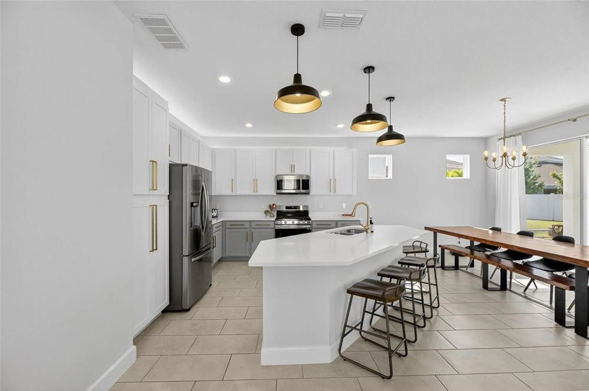 Property Slideshow image 18 of 91 | 324 blackrock ln, Apollo Beach, FL, 33572