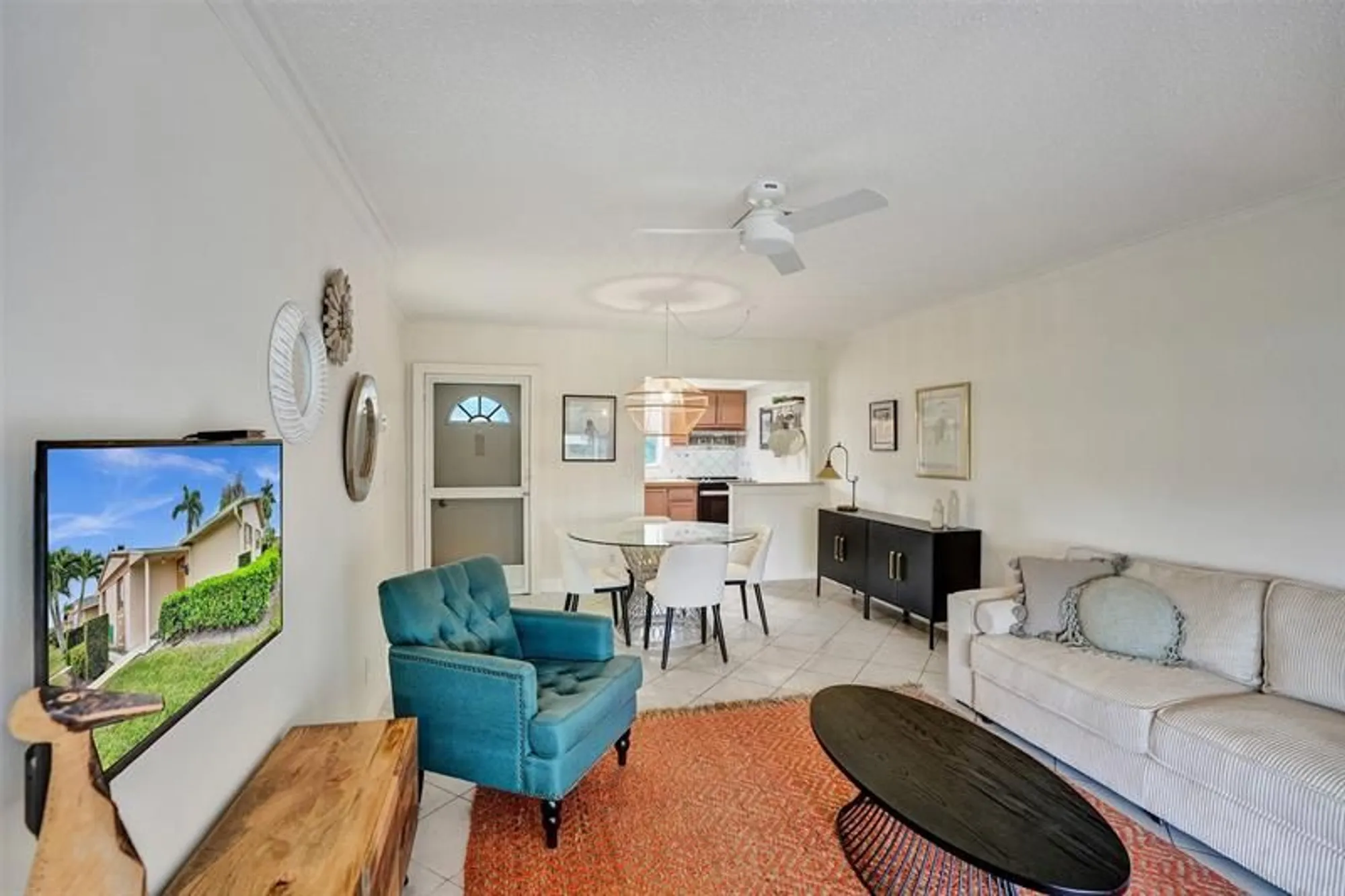 Property Slideshow image 19 of 58 | 2592 dudley dr a, West Palm Beach, FL, 33415