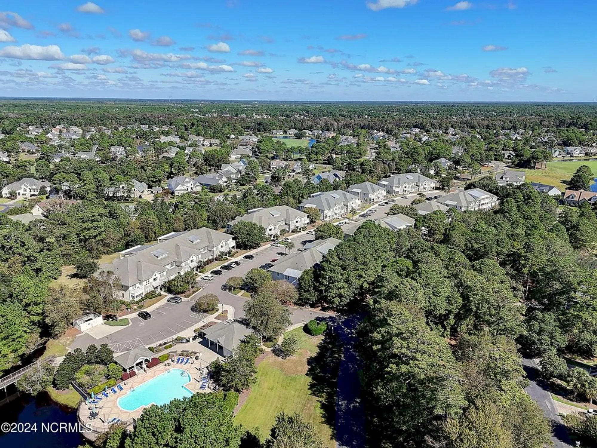 Property Slideshow image 36 of 61 | 2537 st james dr apt 303, Southport, NC, 28461