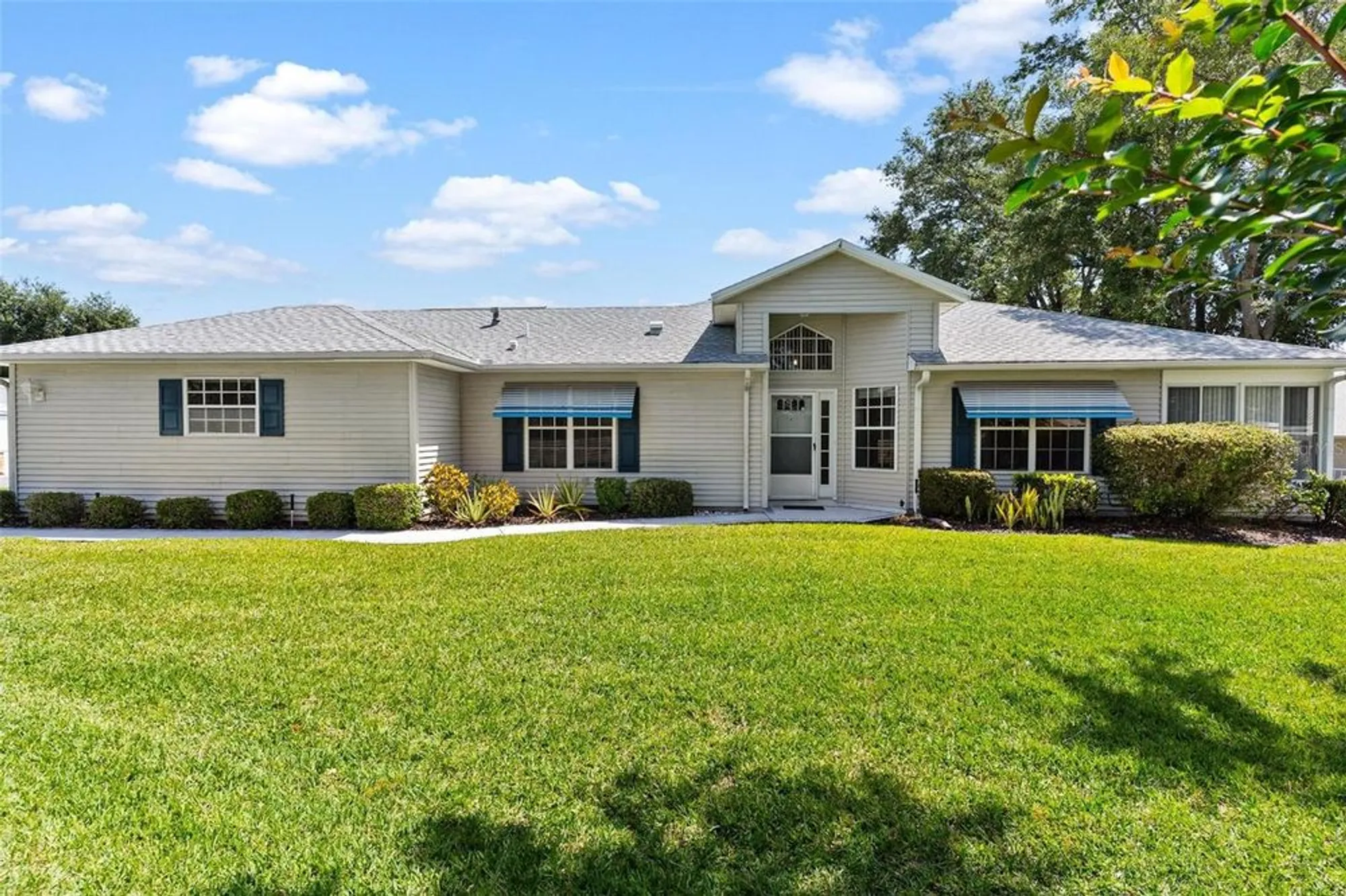 Property Slideshow image 3 of 49 | 26030 newcombe cir, Leesburg, FL, 34748