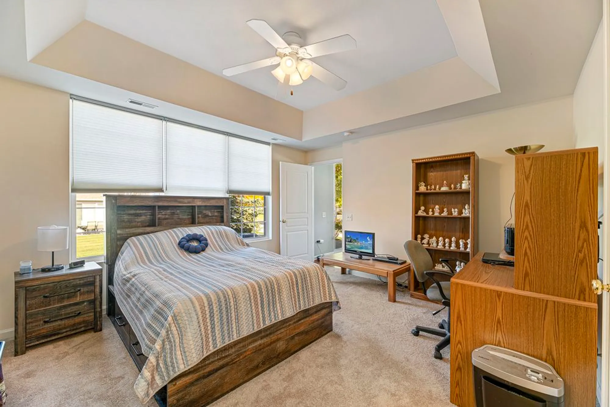 Property Slideshow image 13 of 33 | 12963 penefield ln, Huntley, IL, 60142