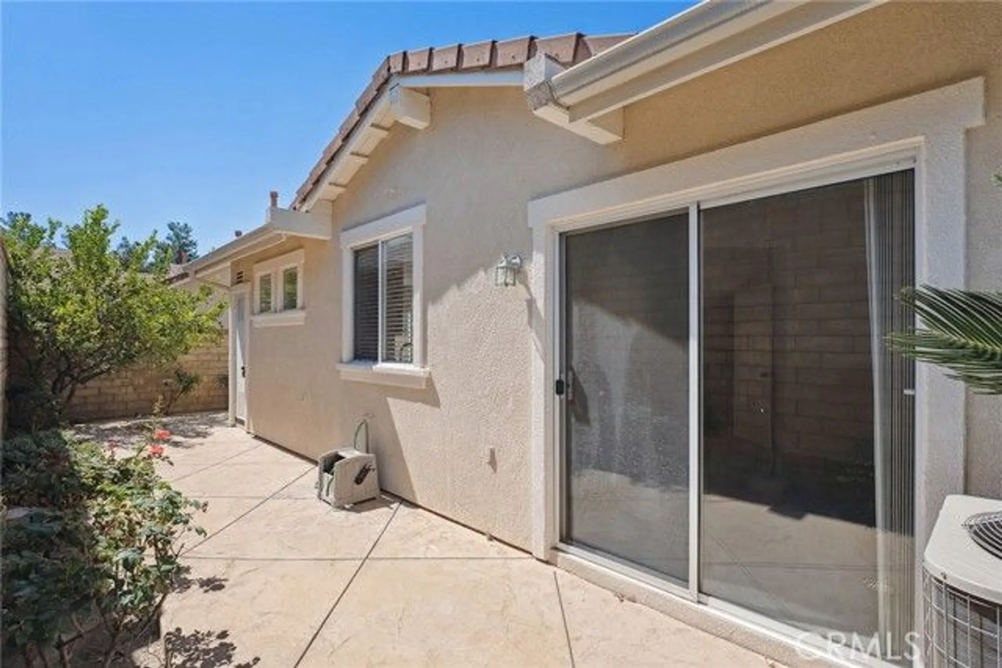 Property Slideshow image 42 of 52 | 2024 tulip ave, Simi Valley, CA, 93063