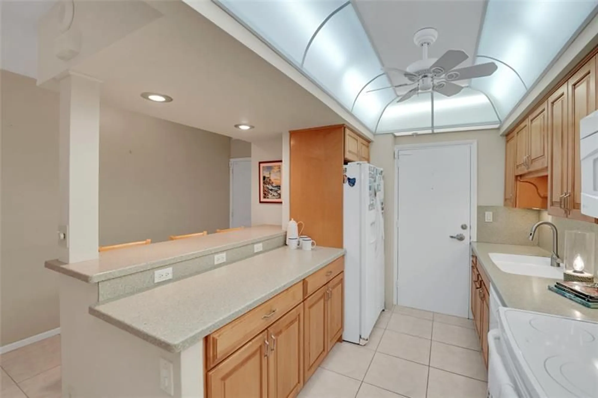 Property Slideshow image 6 of 45 | 3200 ne 36th st 319, Fort Lauderdale, FL, 33308