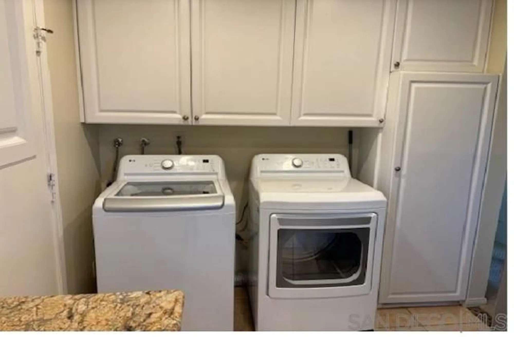 Property Slideshow image 15 of 54 | 3651 north way, Oceanside, CA, 92056