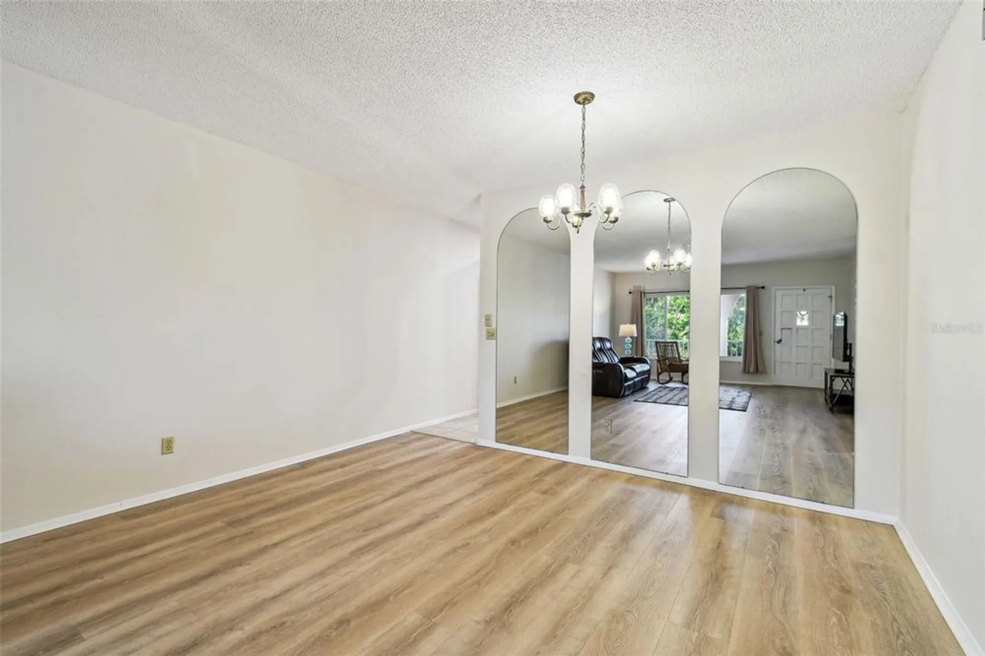 Property Slideshow image 12 of 52 | 2430 florentine way 46, Clearwater, FL, 33763