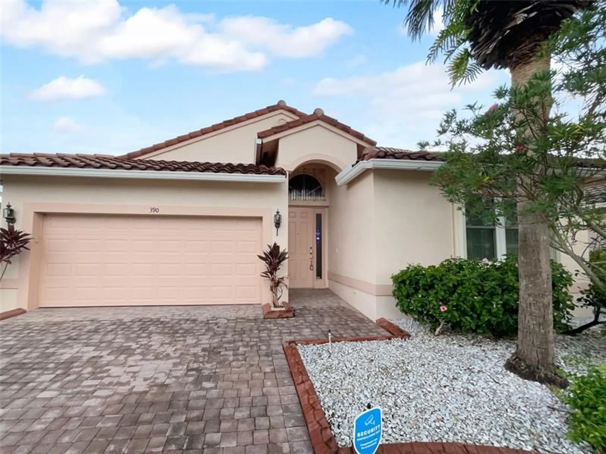Property Slideshow image 10 of 26 | 390 nw sunview way, Port St Lucie, FL, 34986