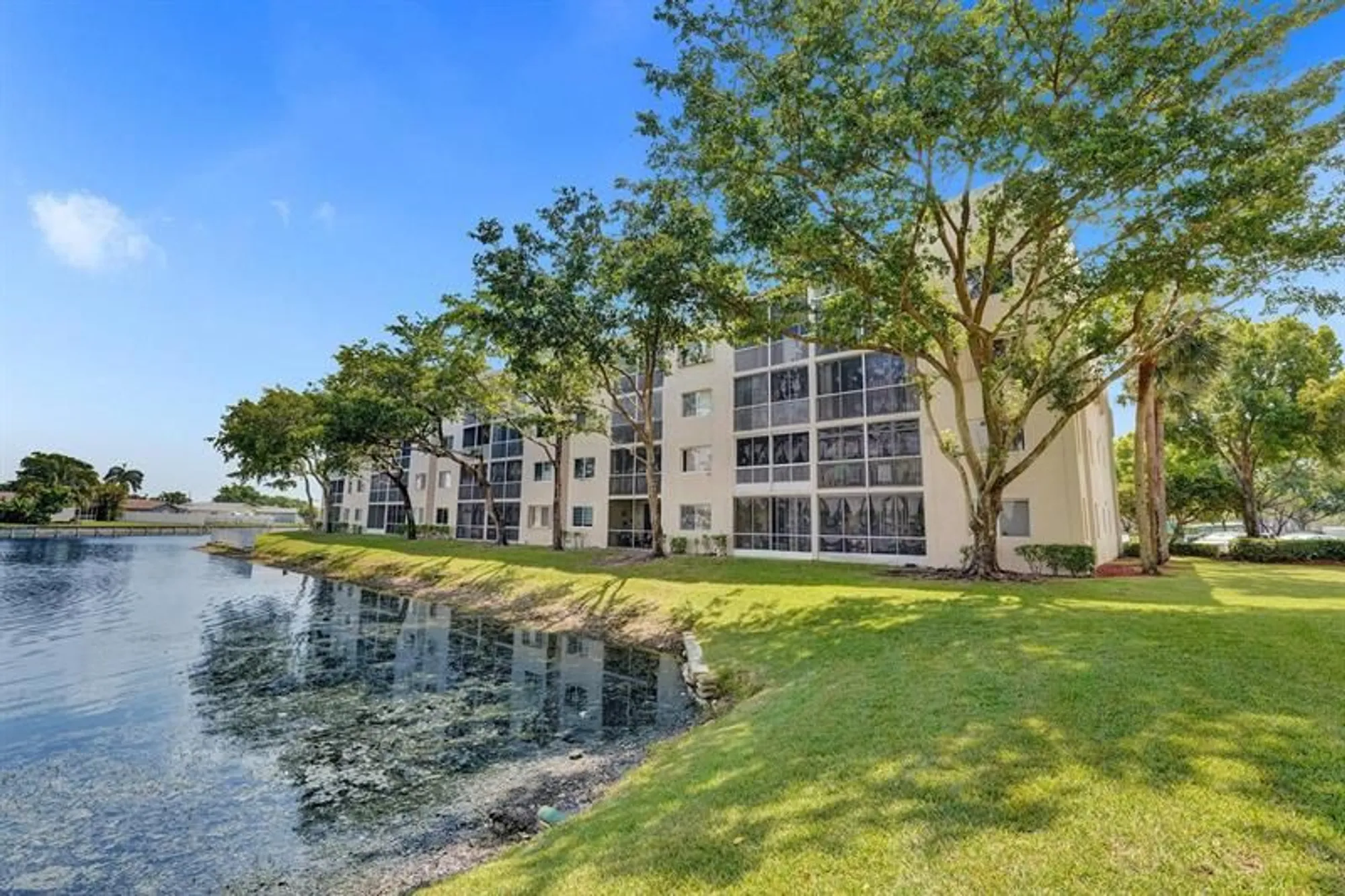 Property Slideshow image 55 of 61 | 9587 weldon cir apt b312, Fort Lauderdale, FL, 33321