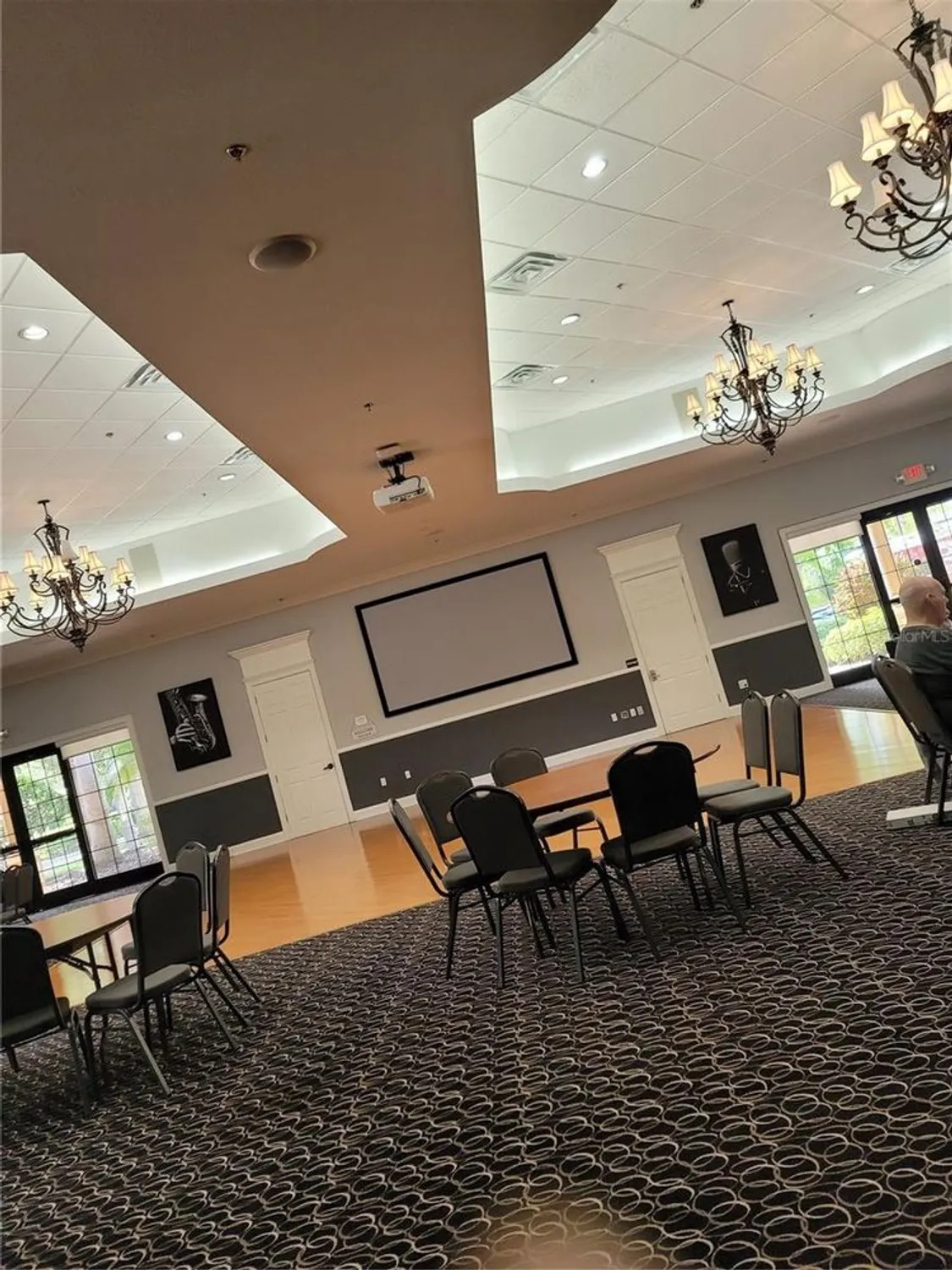 Property Slideshow image 48 of 100 | 303 bluewater falls ct, Apollo Beach, FL, 33572