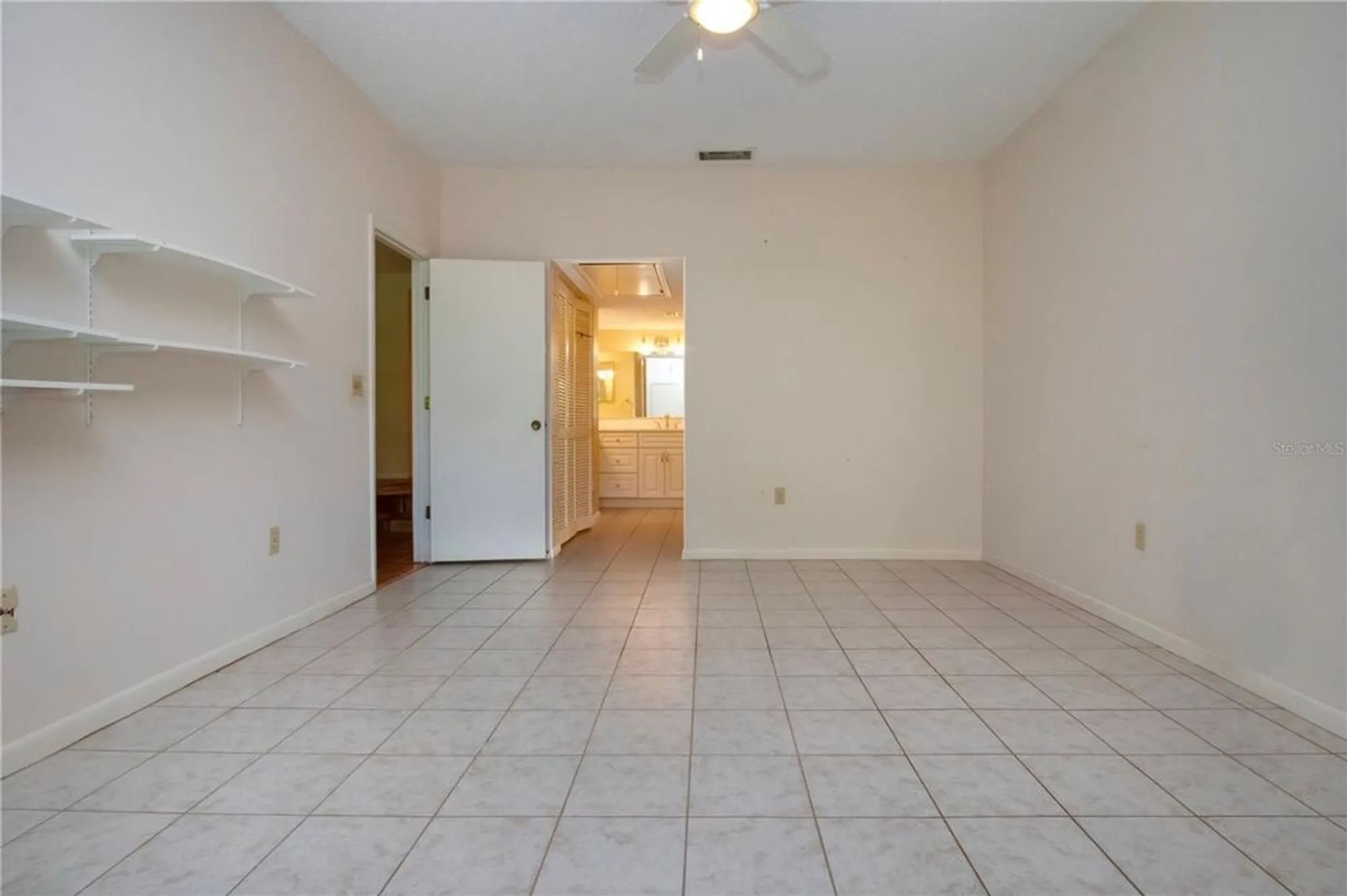 Property Slideshow image 33 of 48 | 4812 kestral park cir 20, Sarasota, FL, 34231