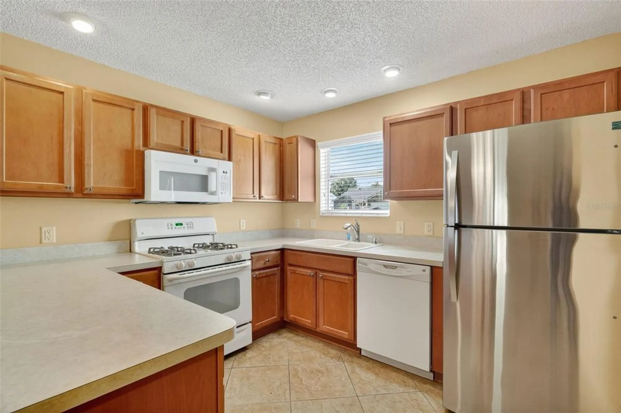 Property Slideshow image 9 of 26 | 1625 abercrombie way, The Villages, FL, 32162