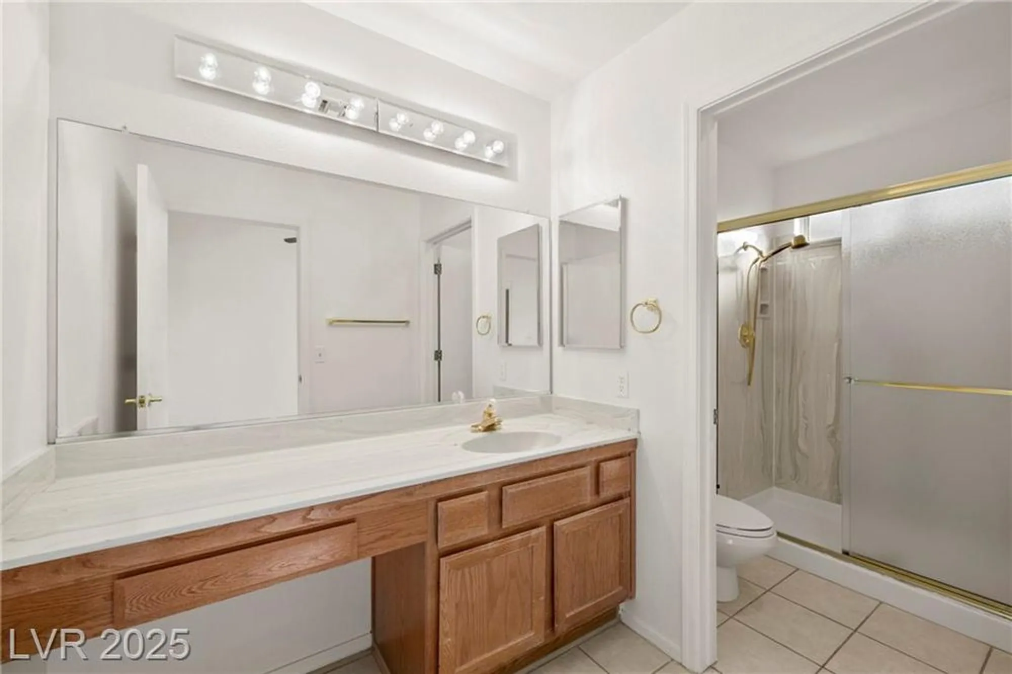 Property Slideshow image 17 of 44 | 8701 millsboro dr, Las Vegas, NV, 89134