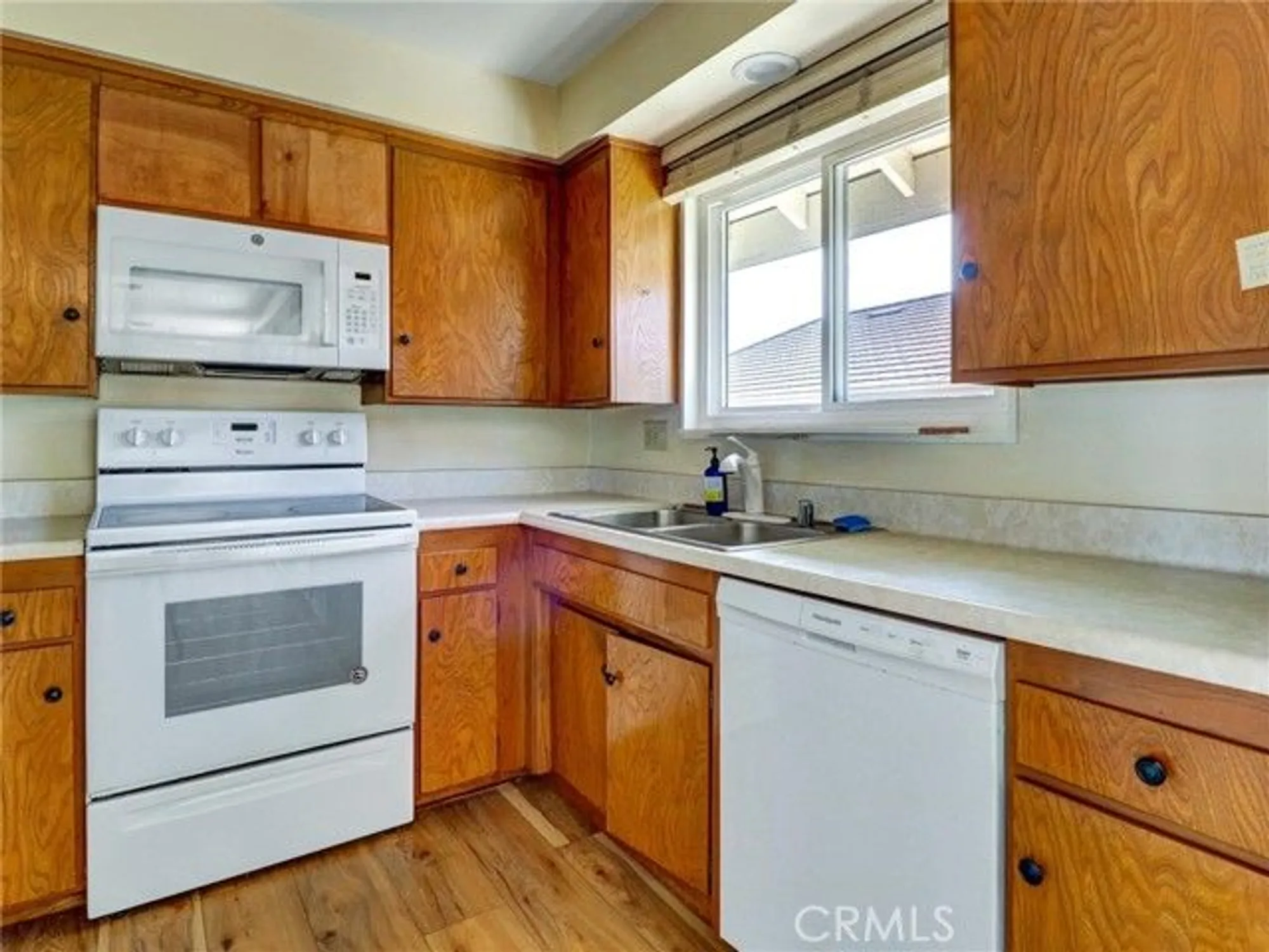 Property Slideshow image 11 of 41 | 22627 nadine cir b, Torrance, CA, 90505
