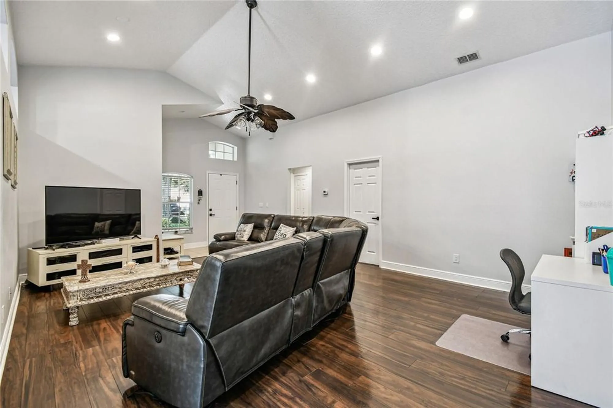 Property Slideshow image 4 of 23 | 3840 eversholt st, Clermont, FL, 34711