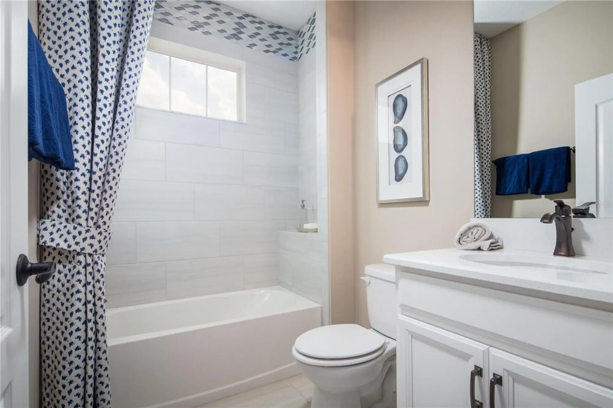 Property Slideshow image 19 of 24 | 3285 songbird cir, Harmony, FL, 34773