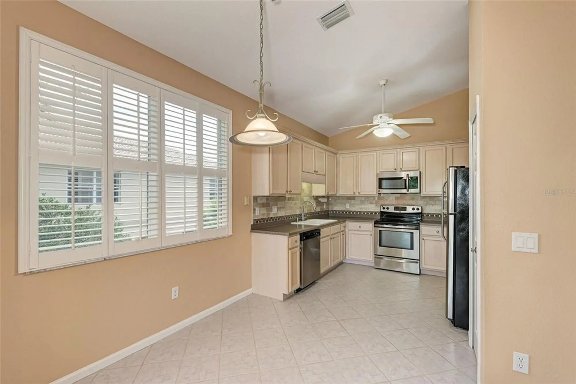 Property Slideshow image 19 of 78 | 3322 grand vista ct unit 203, Port Charlotte, FL, 33953