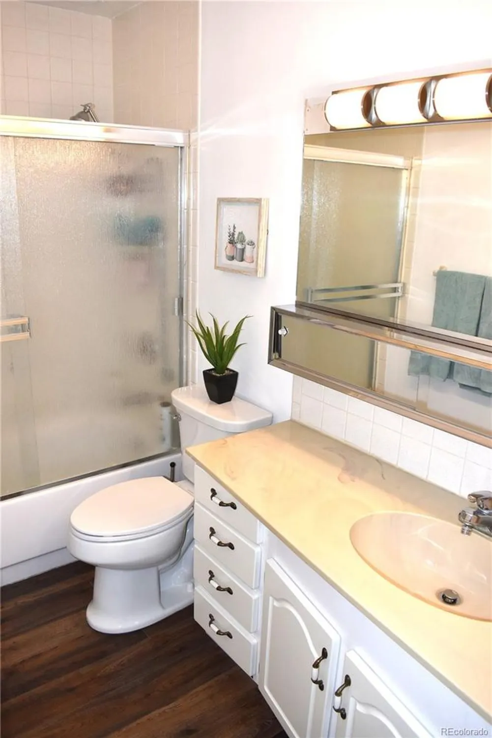 Property Slideshow image 4 of 29 | 350 s clinton st apt 11d, Denver, CO, 80247
