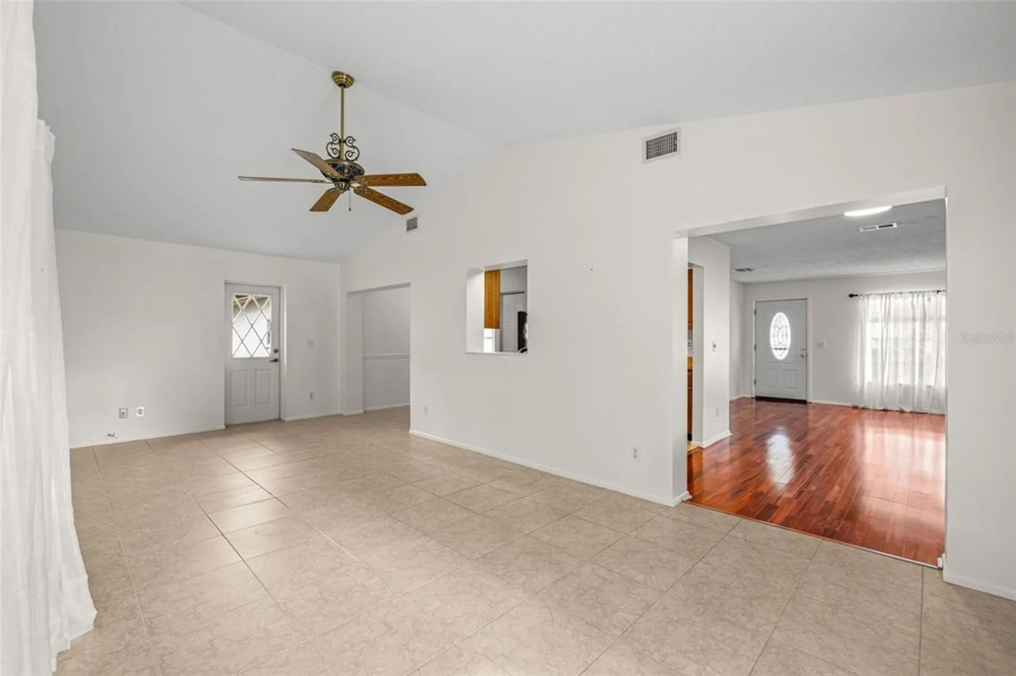 Property Slideshow image 16 of 50 | 142 stafford cir, Palm Harbor, FL, 34684