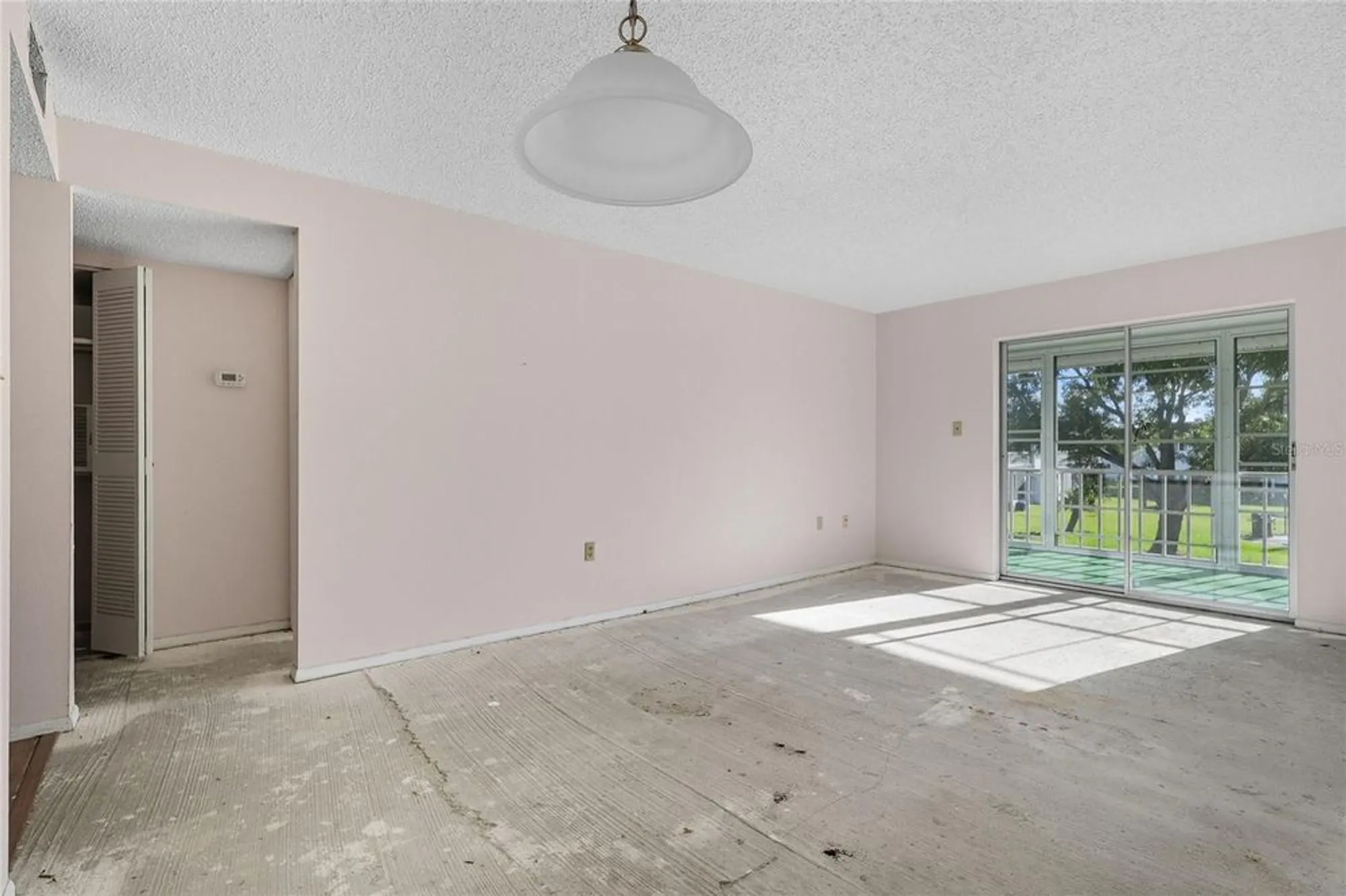 Property Slideshow image 9 of 25 | 4705 5th st w apt 302, Bradenton, FL, 34207