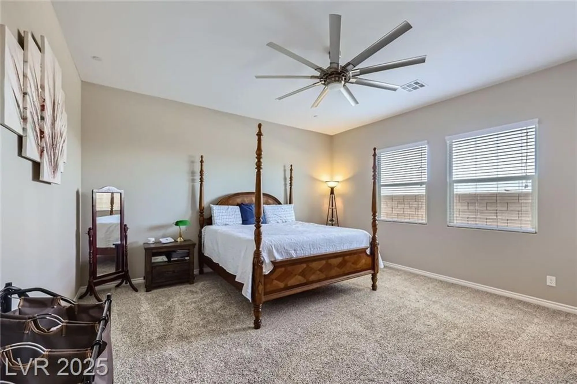 Property Slideshow image 13 of 45 | 800 rosewater dr, Henderson, NV, 89011