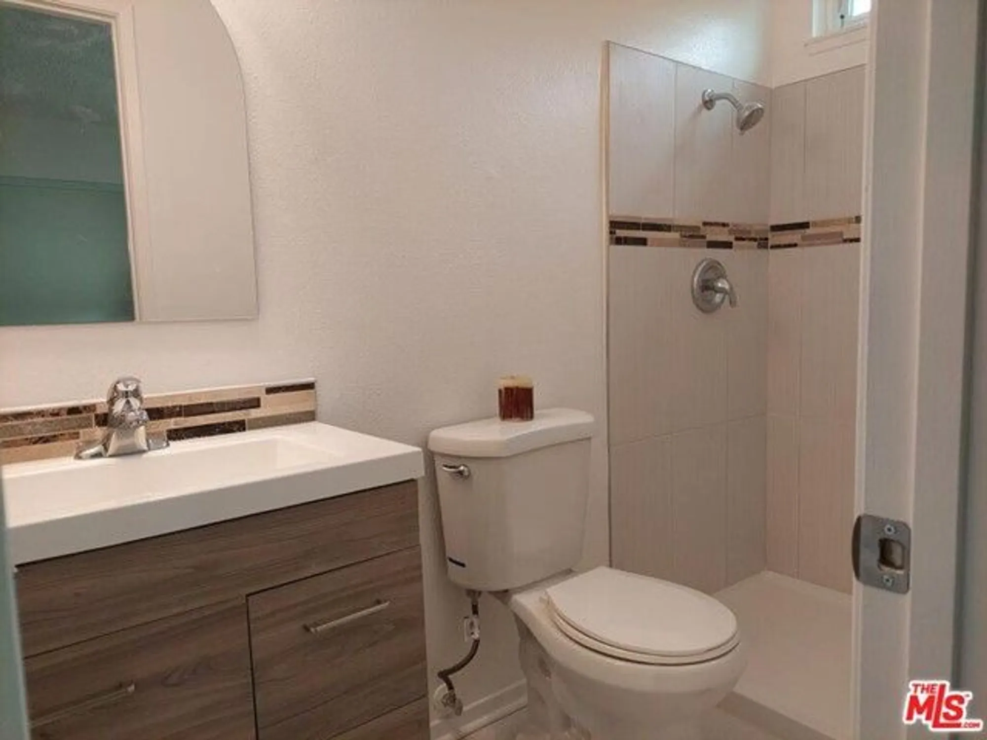 Property Slideshow image 6 of 17 | 3501 pear blossom ave, Oceanside, CA, 92057