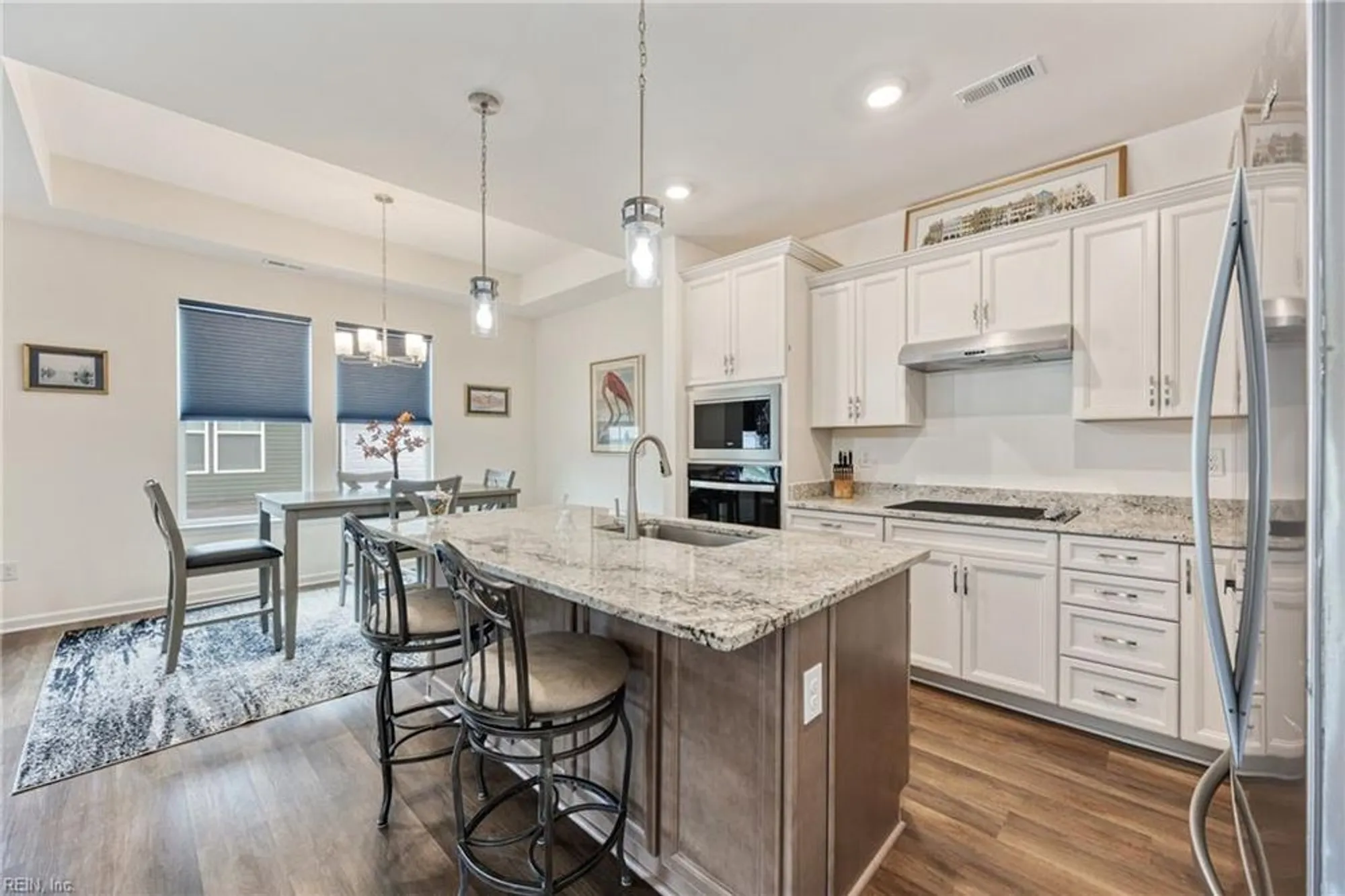 Property Slideshow image 9 of 39 | 221 richmond ave, Smithfield, VA, 23430