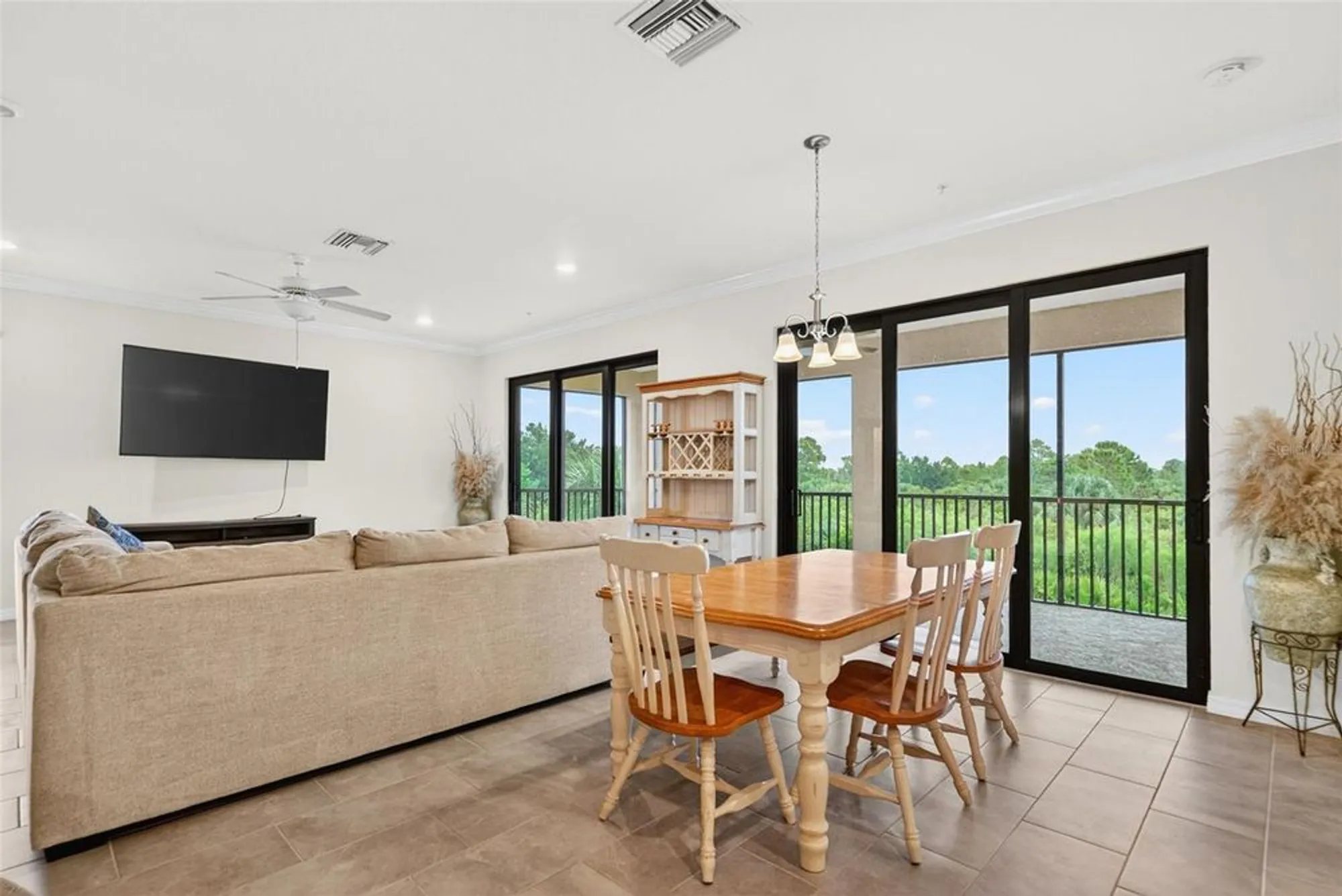 Property Slideshow image 28 of 91 | 10047 crooked creek dr 201, Venice, FL, 34293