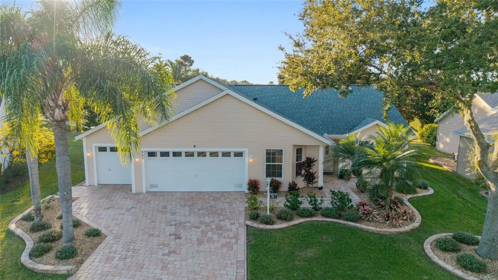 Property Slideshow image 46 of 62 | 967 livingston loop, The Villages, FL, 32162