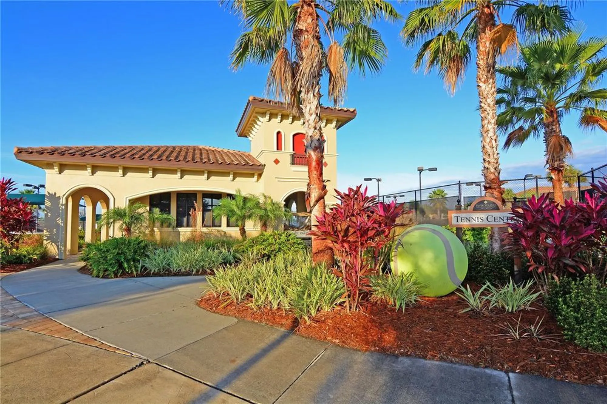 Property Slideshow image 35 of 53 | 7114 quiet creek dr, Bradenton, FL, 34212