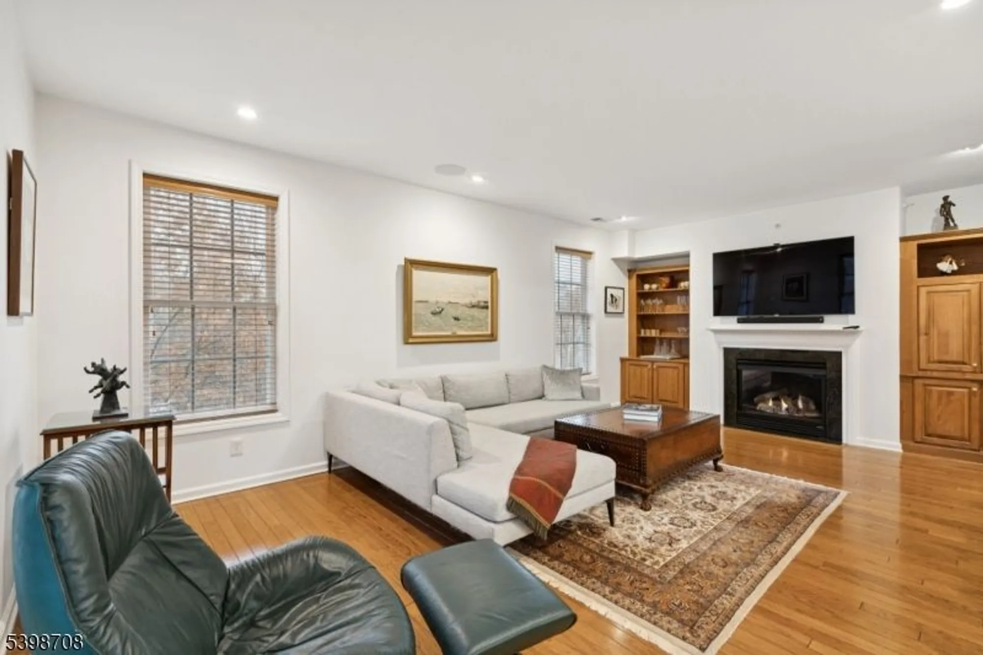 Property Slideshow image 20 of 35 | 911 holly ln # 11, Cedar Grove, NJ, 07009