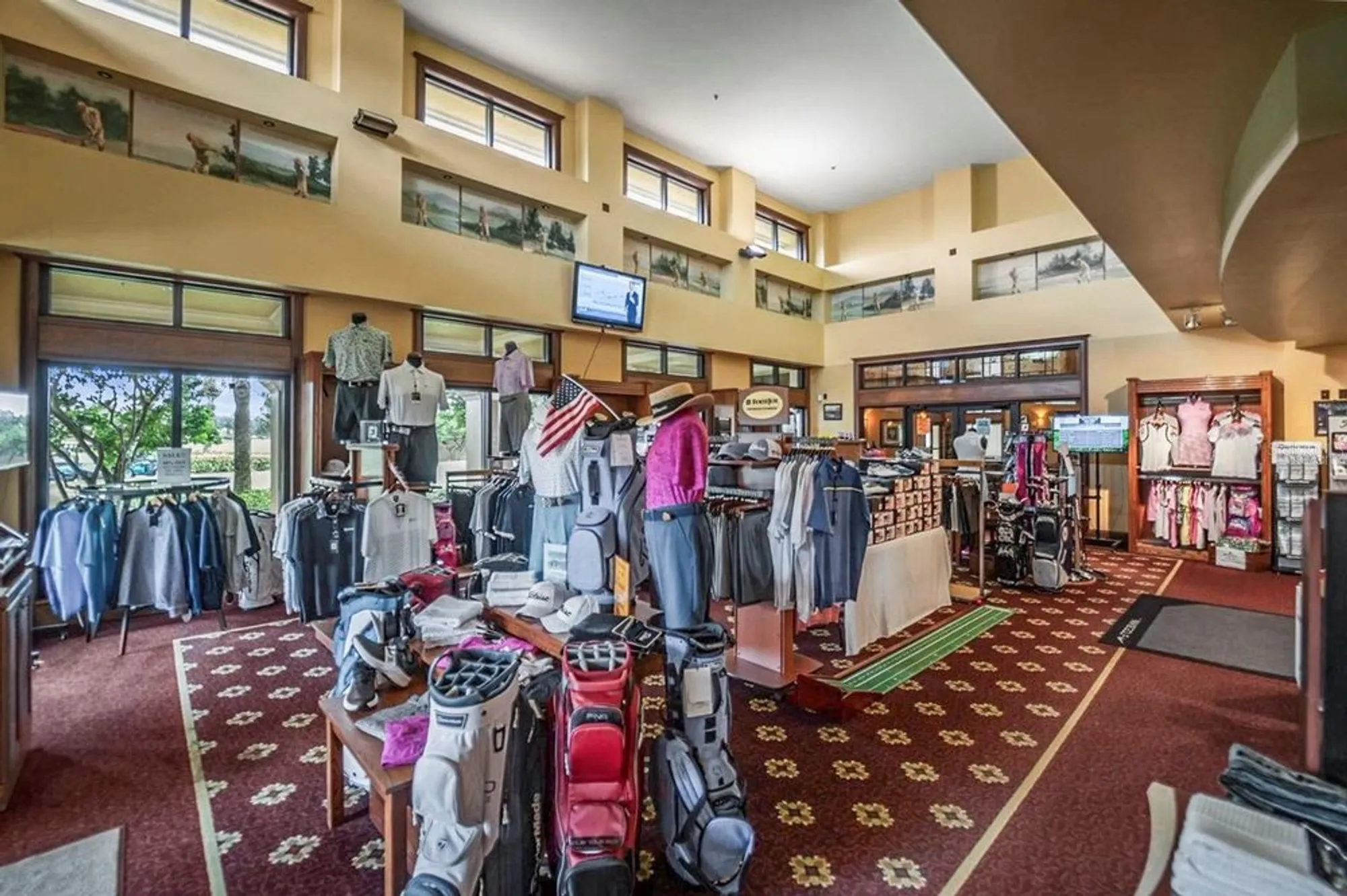 Property Slideshow image 41 of 71 | 718 chipper dr, Sun City Center, FL, 33573