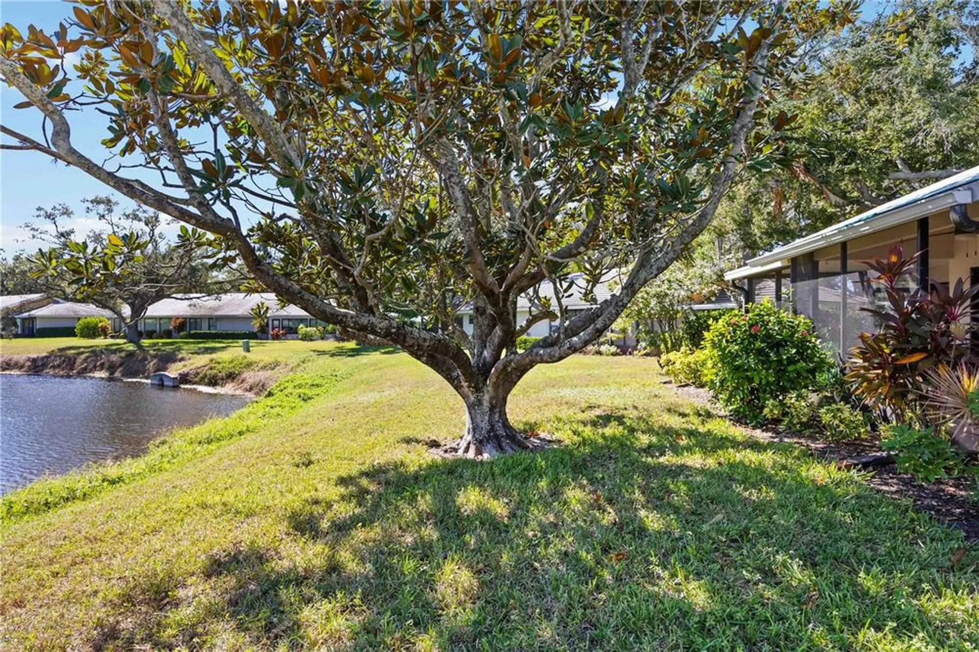 Property Slideshow image 30 of 82 | 214 southampton dr # 327, Venice, FL, 34293