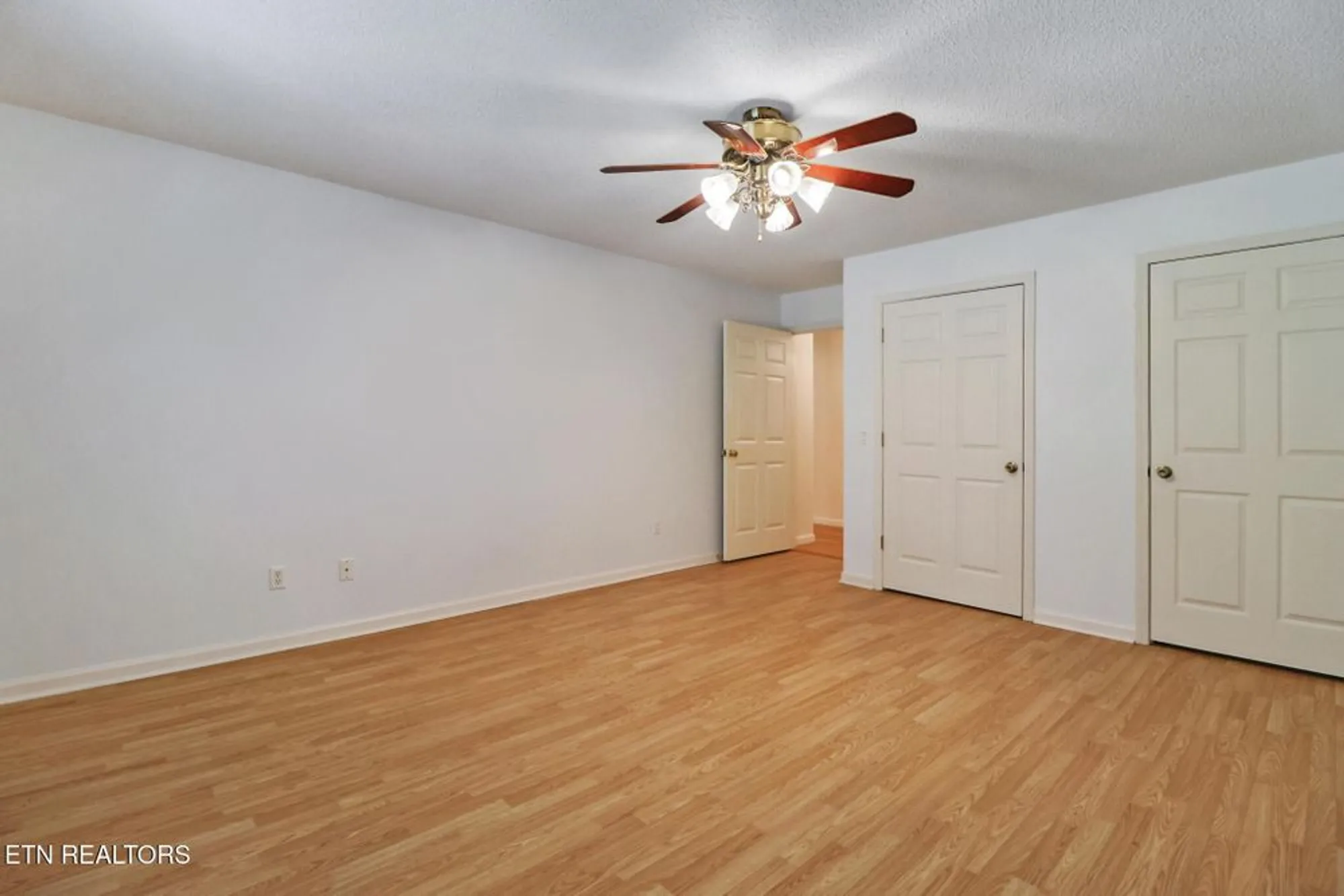 Property Slideshow image 16 of 54 | 104 flossmoor cir, Crossville, TN, 38558